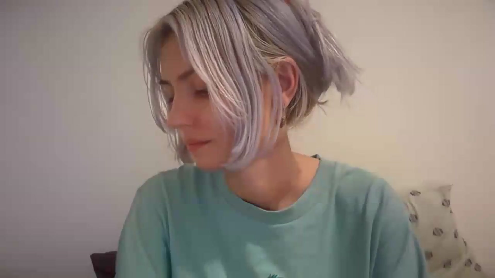Gallery image thumbnail from LLuckyGirl's myfreecams stream on, 08/08/2026, 07:33 image 4 of 20