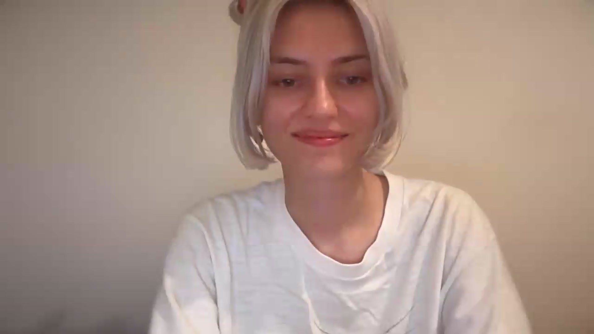 Gallery image thumbnail from LLuckyGirl's myfreecams stream on, 08/14/2026, 14:25 image 18 of 20
