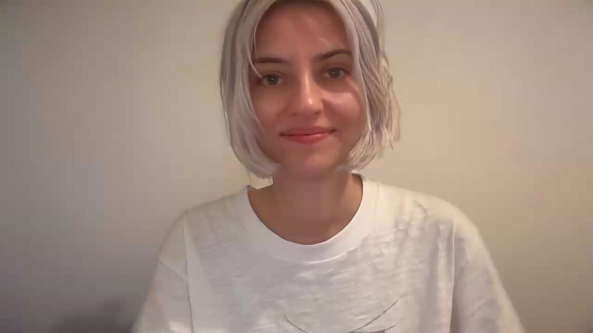 Gallery image thumbnail from LLuckyGirl's myfreecams stream on, 08/23/2026, 14:05 image 14 of 20