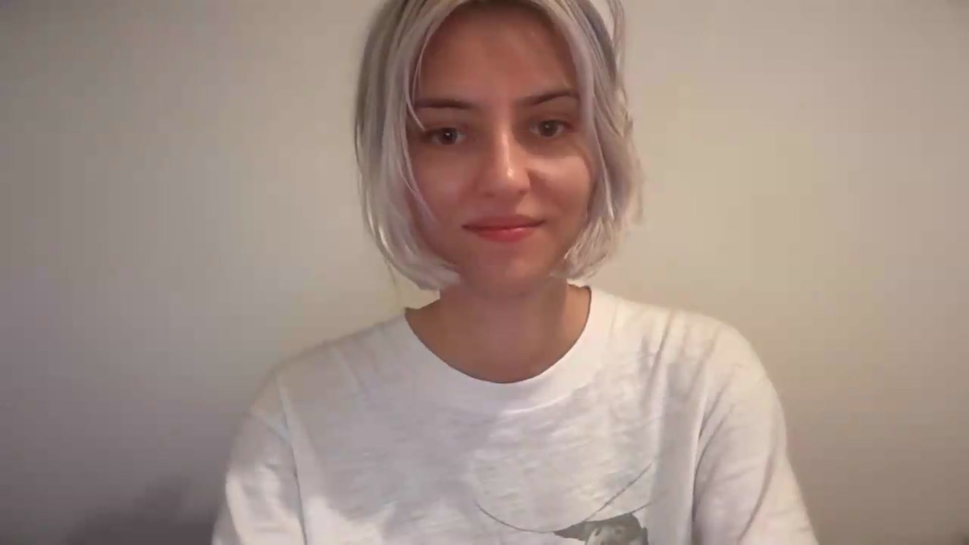 Gallery image thumbnail from LLuckyGirl's myfreecams stream on, 08/23/2026, 14:05 image 10 of 20