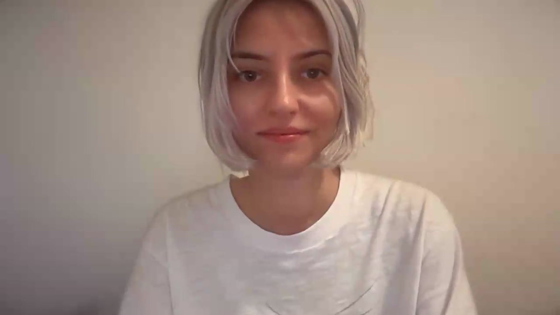 Gallery image thumbnail from LLuckyGirl's myfreecams stream on, 08/23/2026, 14:05 image 17 of 20