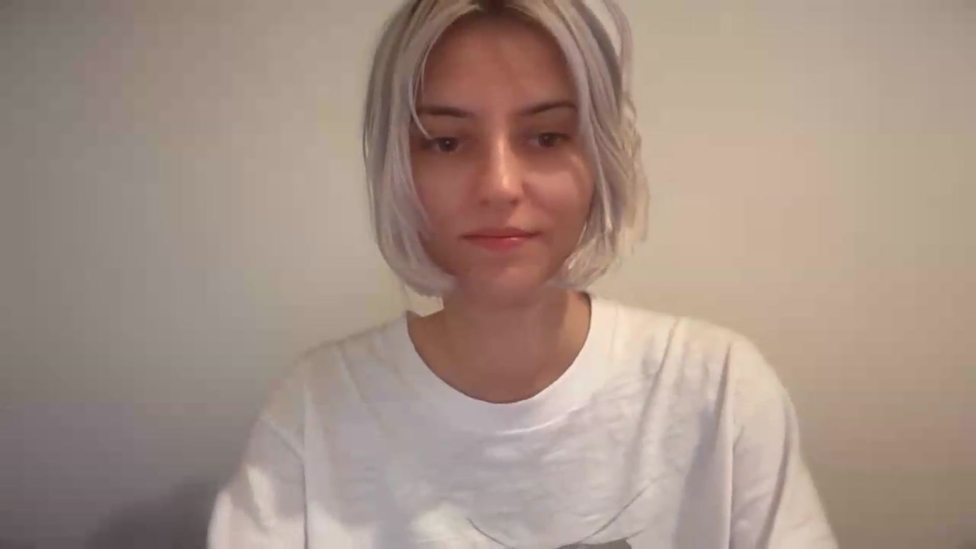 Gallery image thumbnail from LLuckyGirl's myfreecams stream on, 08/23/2026, 14:05 image 16 of 20