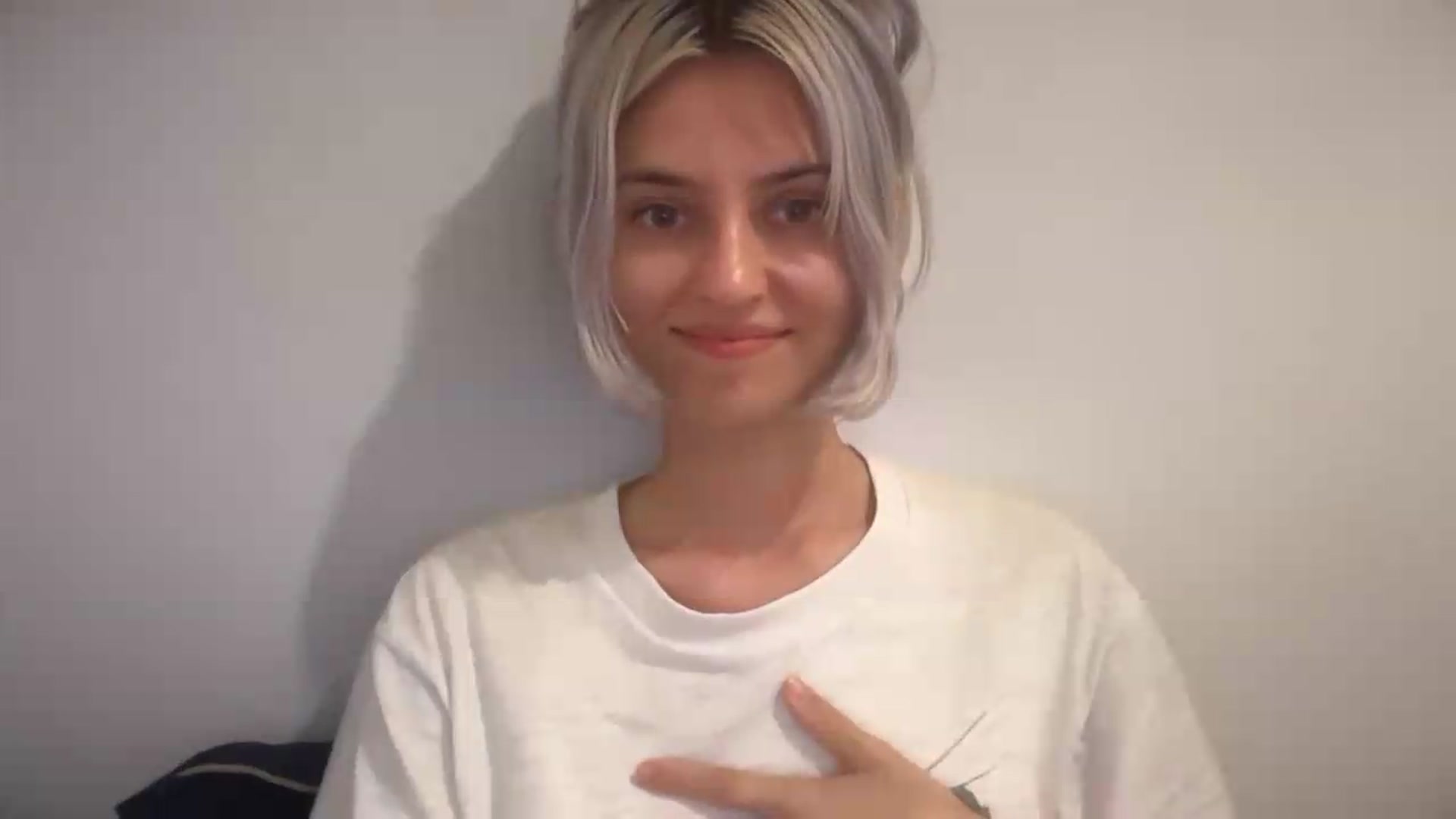 Gallery image thumbnail from LLuckyGirl's myfreecams stream on, 08/23/2026, 17:05 image 10 of 20
