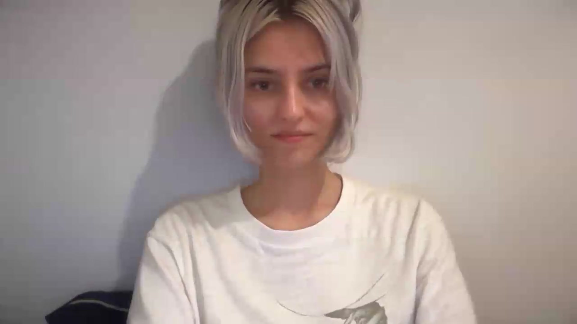 Gallery image thumbnail from LLuckyGirl's myfreecams stream on, 08/23/2026, 17:05 image 9 of 20