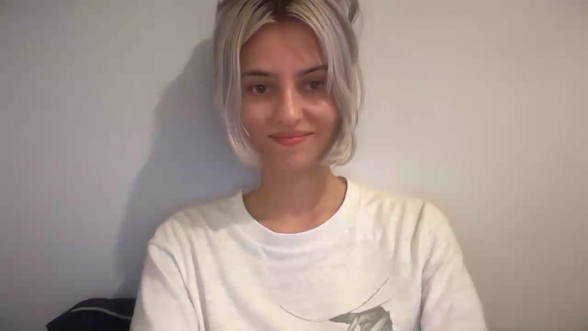 Gallery image thumbnail from LLuckyGirl's myfreecams stream on, 08/23/2026, 17:05 image 7 of 20