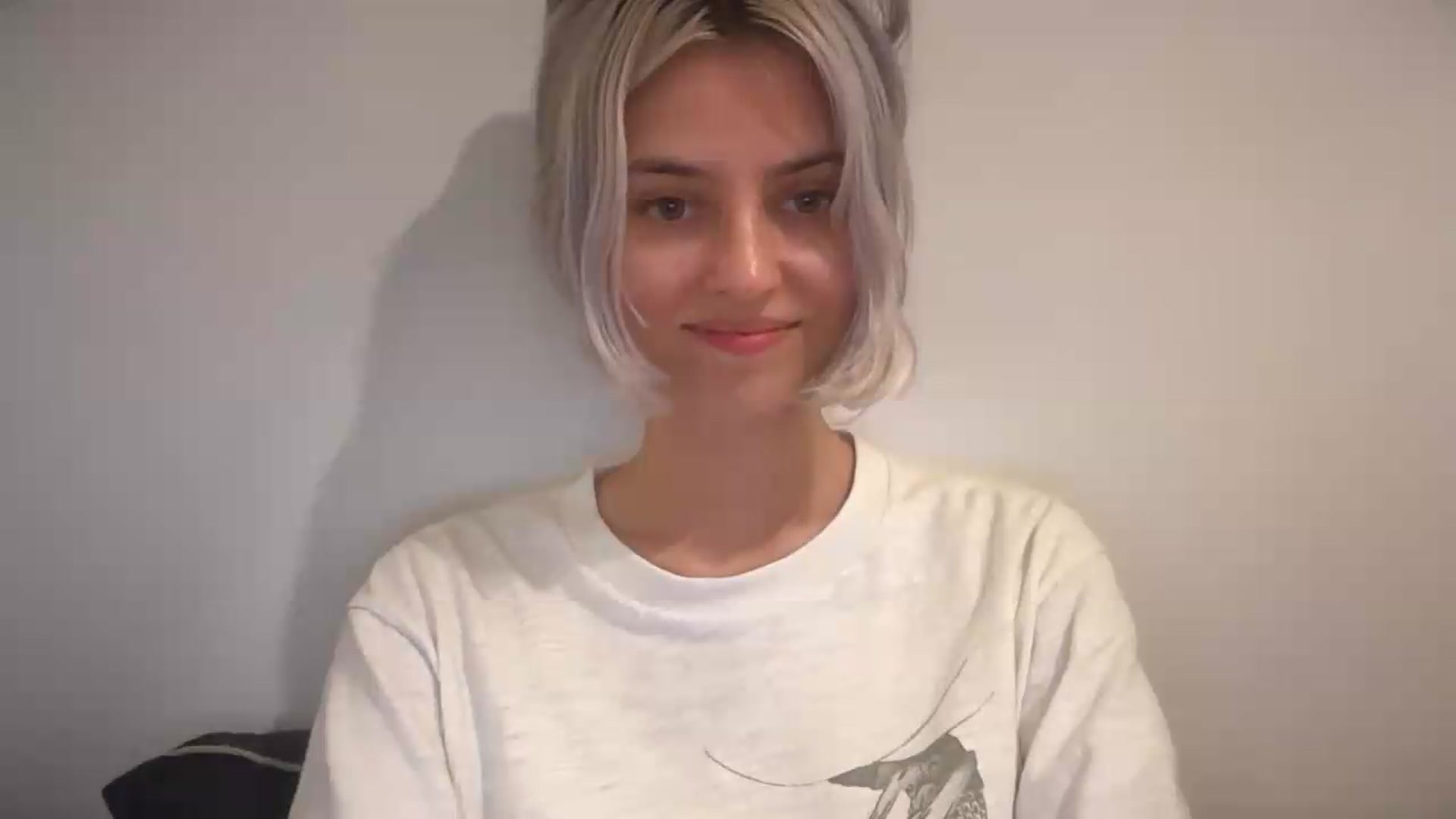 Gallery image thumbnail from LLuckyGirl's myfreecams stream on, 08/23/2026, 17:05 image 12 of 20
