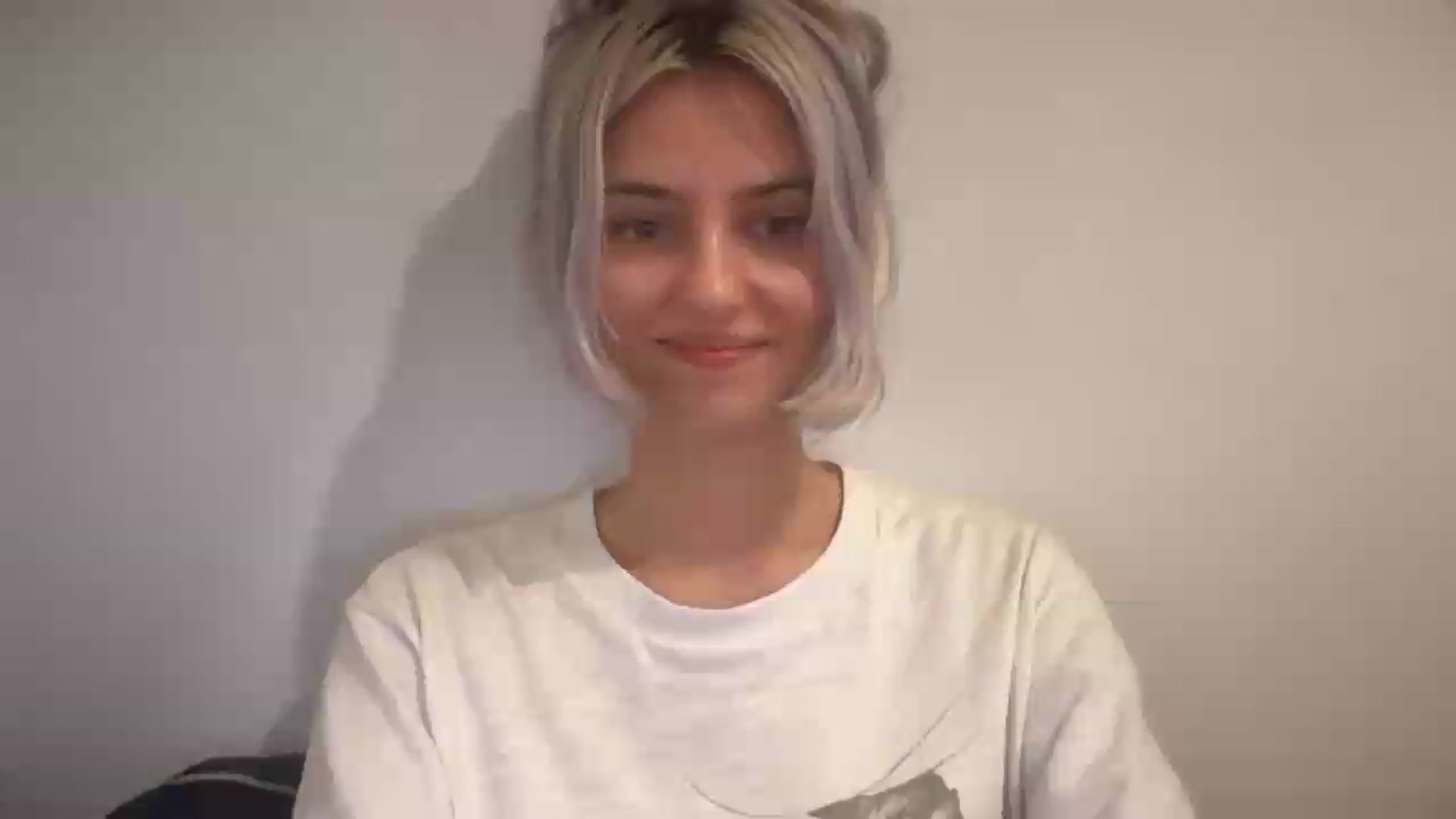 Gallery image thumbnail from LLuckyGirl's myfreecams stream on, 08/23/2026, 17:05 image 20 of 20