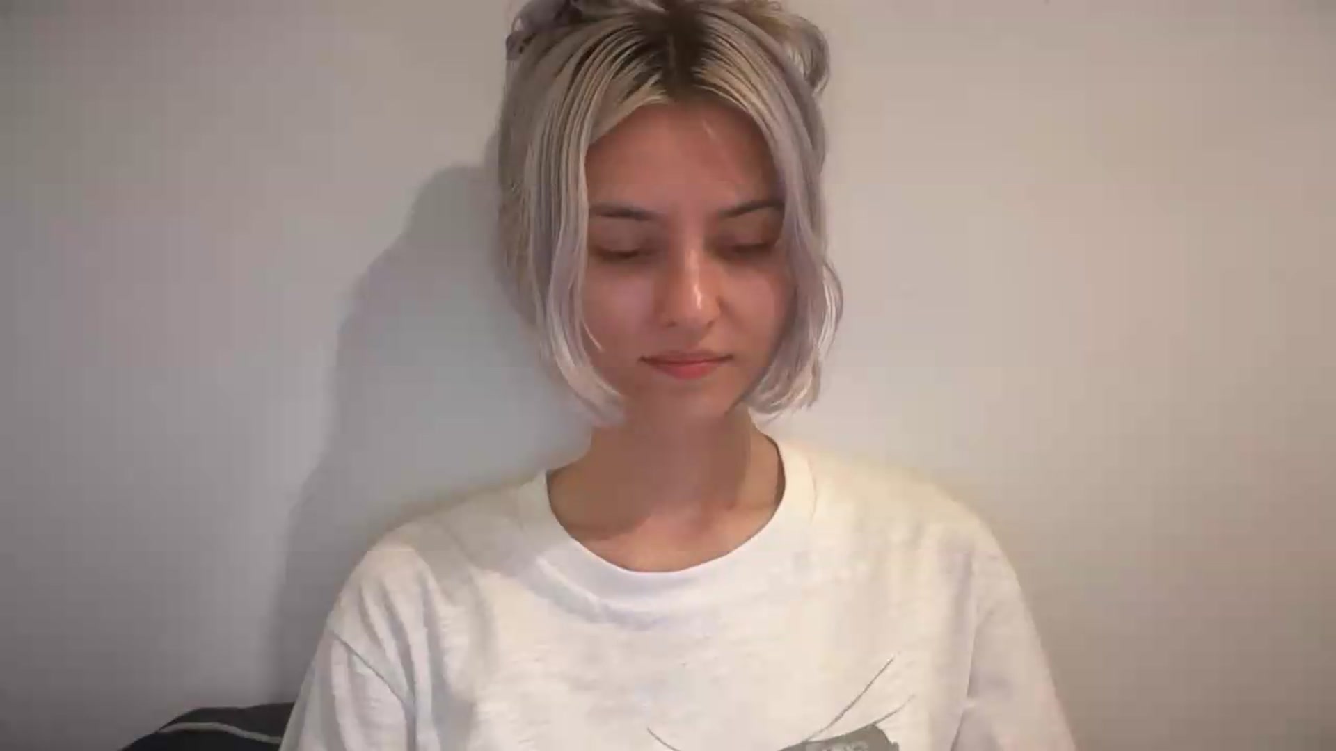 Gallery image thumbnail from LLuckyGirl's myfreecams stream on, 08/23/2026, 17:05 image 14 of 20