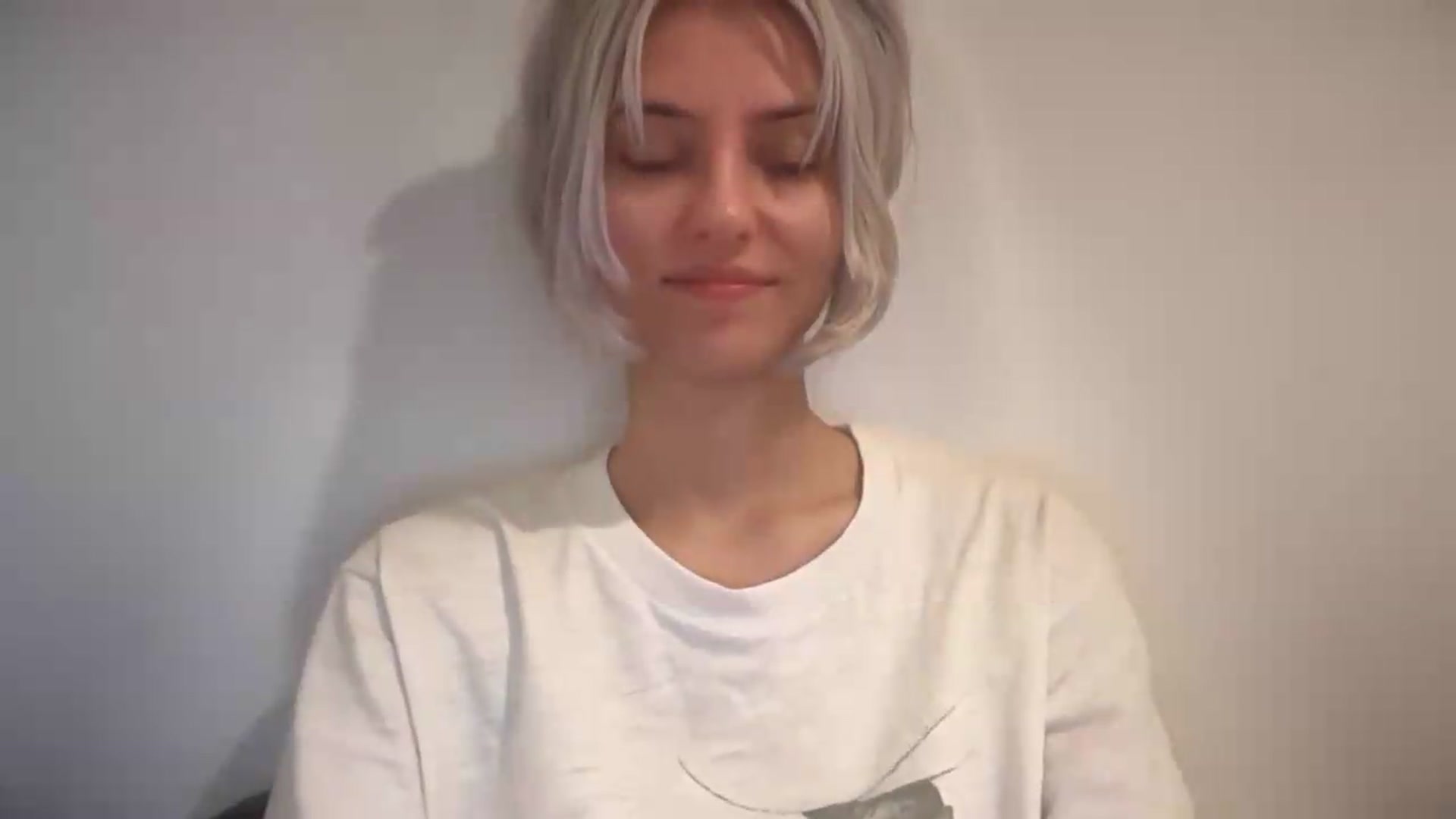 Gallery image thumbnail from LLuckyGirl's myfreecams stream on, 08/24/2026, 14:08 image 15 of 20