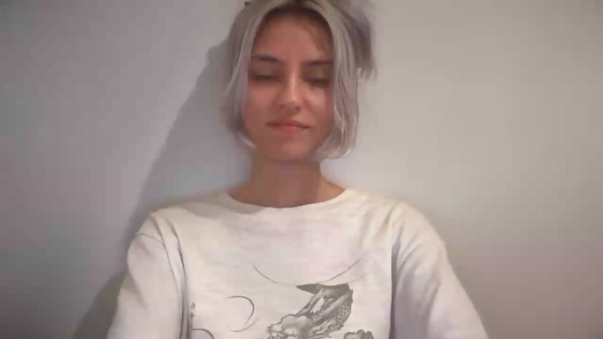Gallery image thumbnail from LLuckyGirl's myfreecams stream on, 08/24/2026, 17:01 image 15 of 20