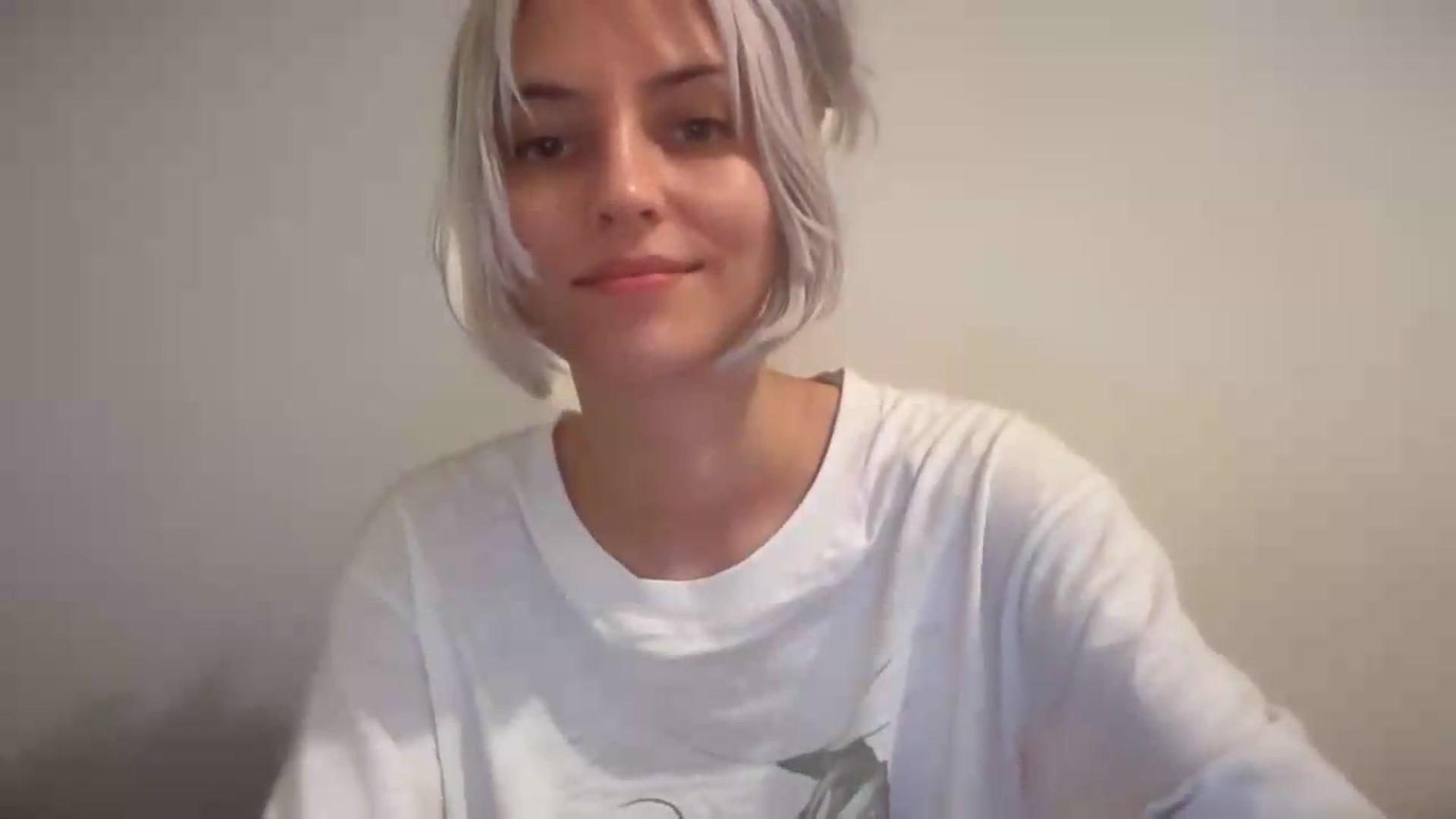 Gallery image thumbnail from LLuckyGirl's myfreecams stream on, 08/24/2026, 17:01 image 5 of 20