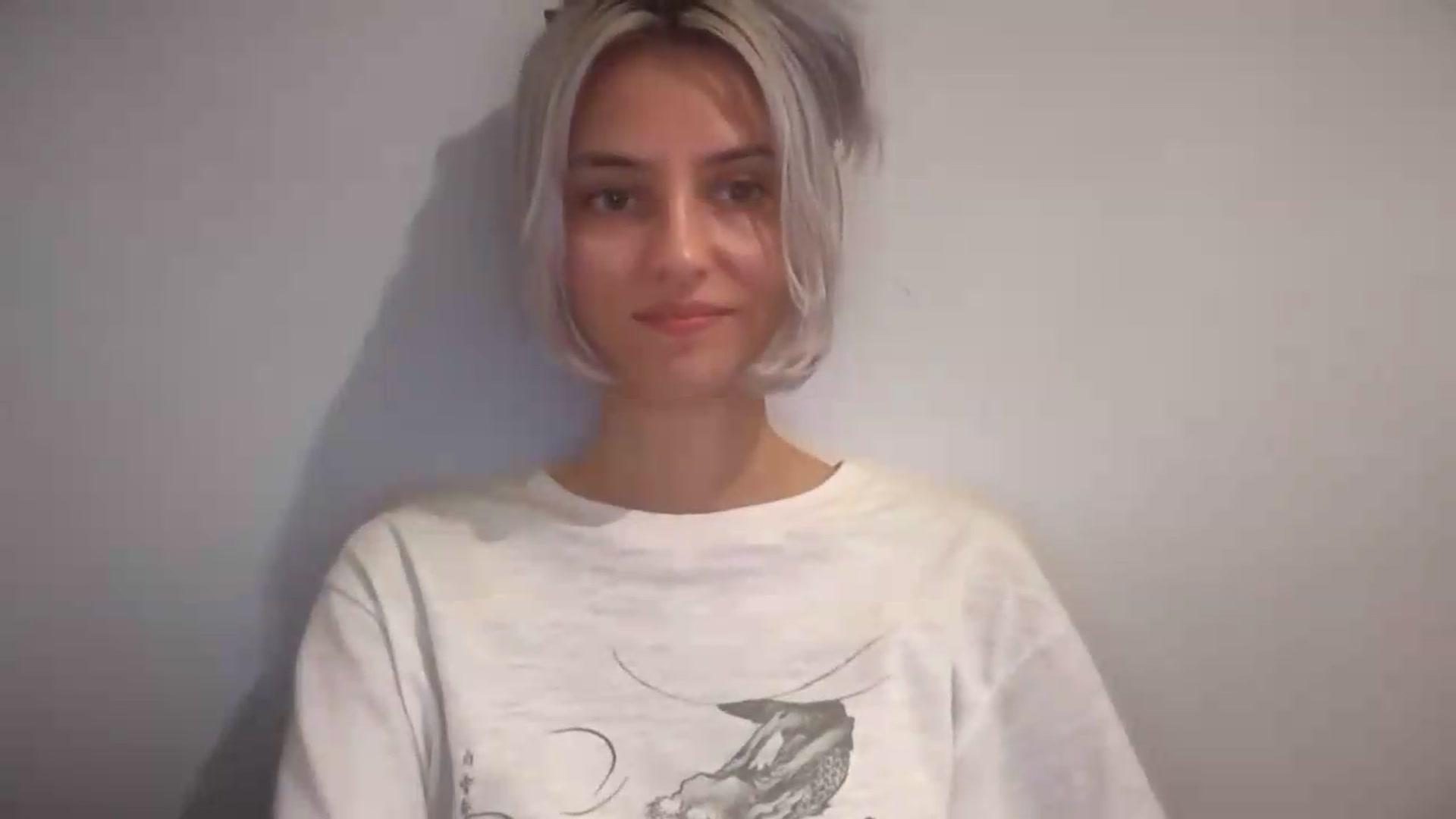 Gallery image thumbnail from LLuckyGirl's myfreecams stream on, 08/24/2026, 17:01 image 18 of 20