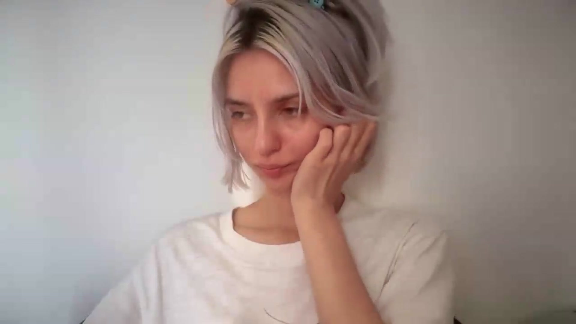 Gallery image thumbnail from LLuckyGirl's myfreecams stream on, 08/25/2026, 14:49 image 11 of 20