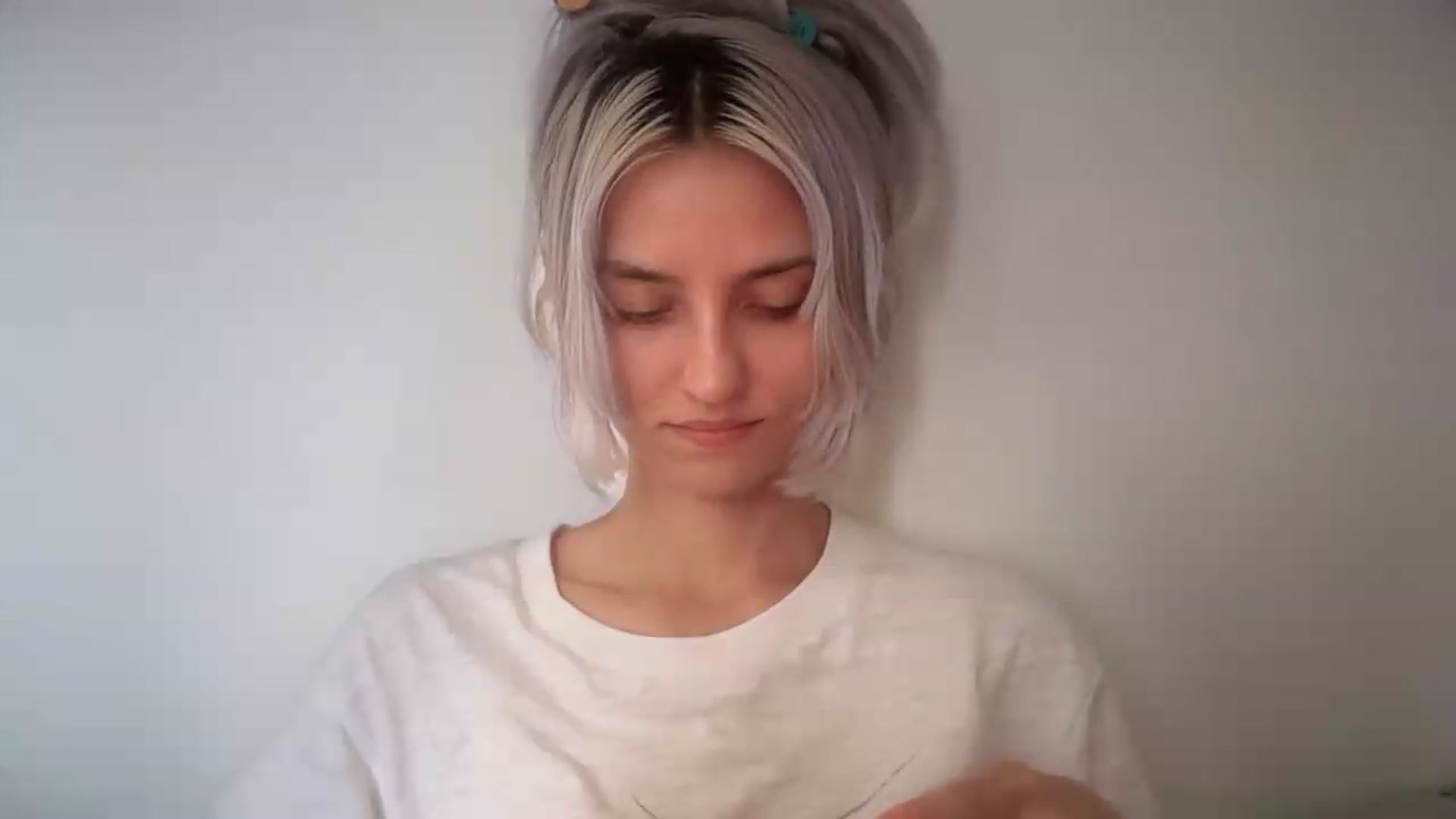 Gallery image thumbnail from LLuckyGirl's myfreecams stream on, 08/25/2026, 14:49 image 14 of 20
