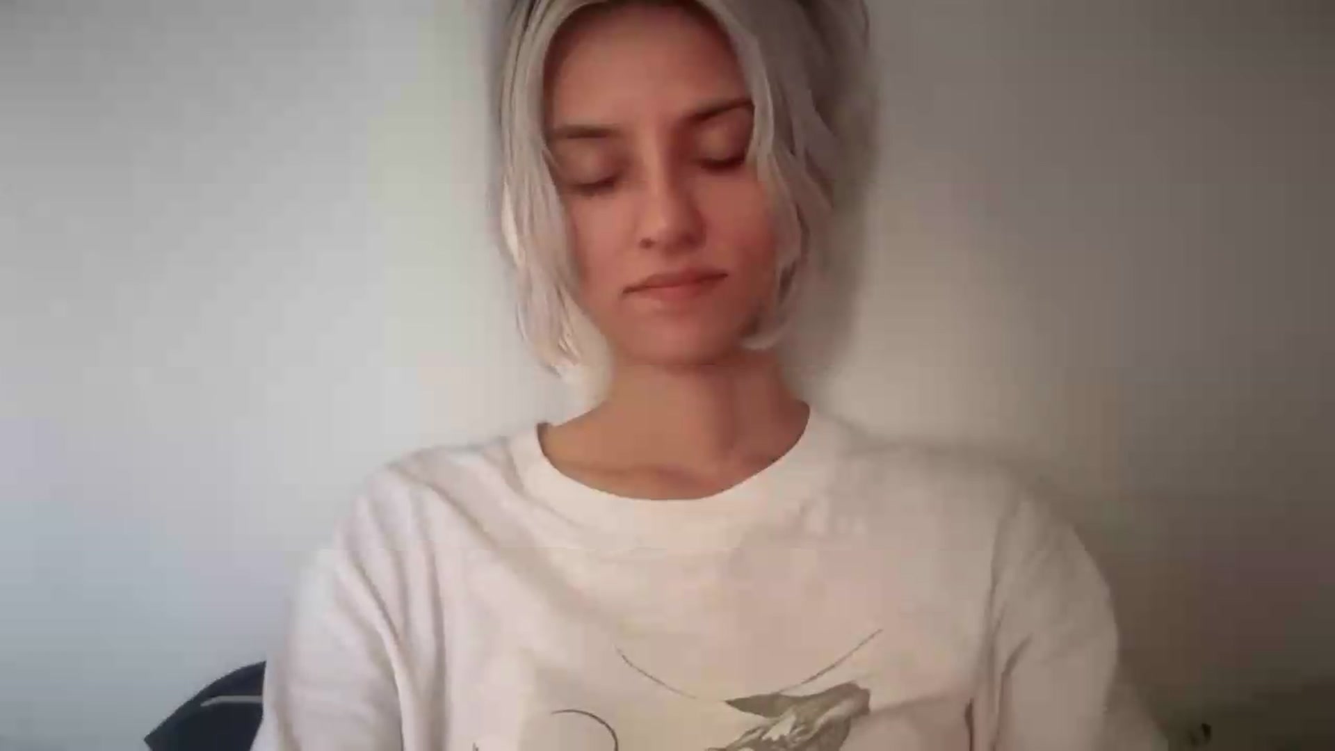 Gallery image thumbnail from LLuckyGirl's myfreecams stream on, 08/25/2026, 14:49 image 6 of 20
