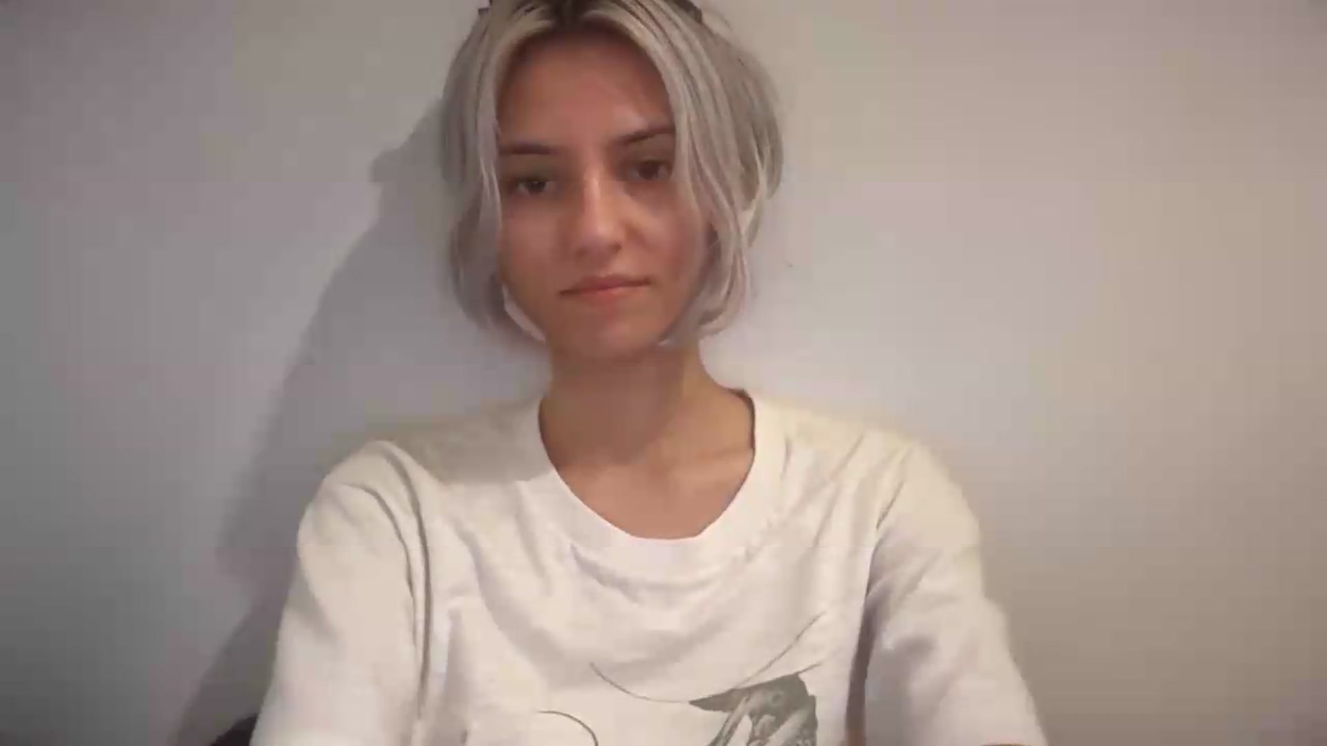 Gallery image thumbnail from LLuckyGirl's myfreecams stream on, 08/27/2026, 15:21 image 13 of 20