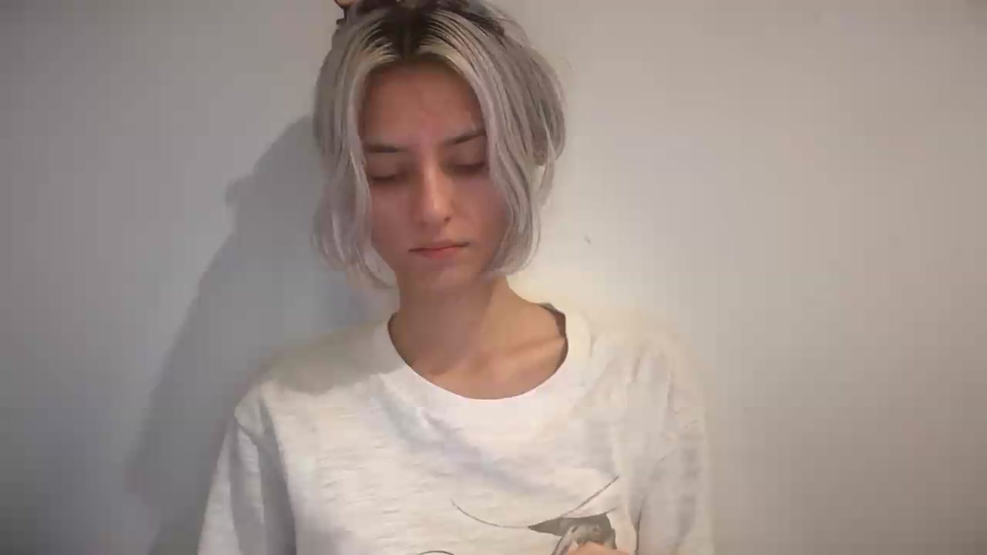 Gallery image thumbnail from LLuckyGirl's myfreecams stream on, 08/27/2026, 15:21 image 6 of 20