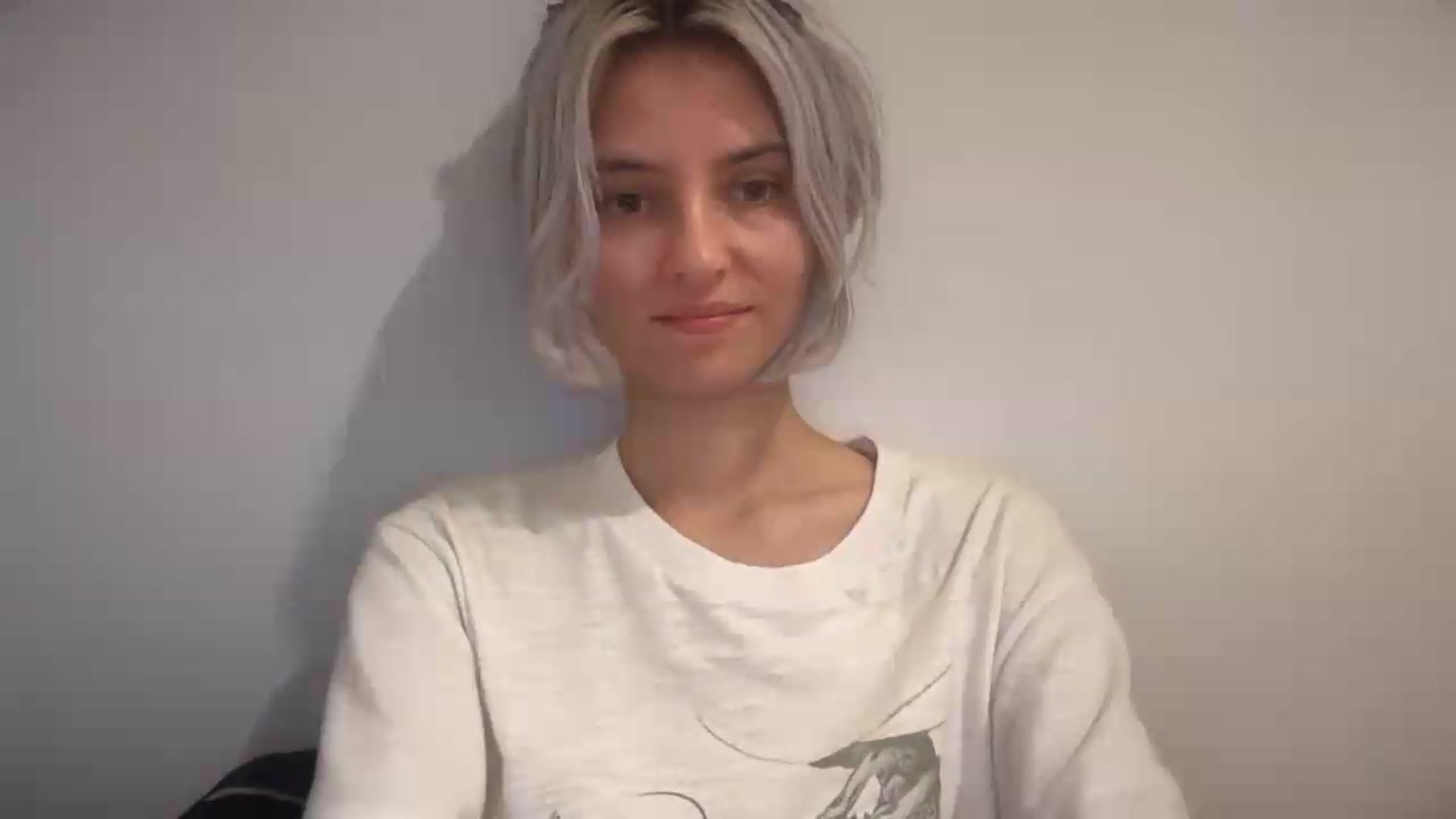 Gallery image thumbnail from LLuckyGirl's myfreecams stream on, 08/27/2026, 15:21 image 5 of 20