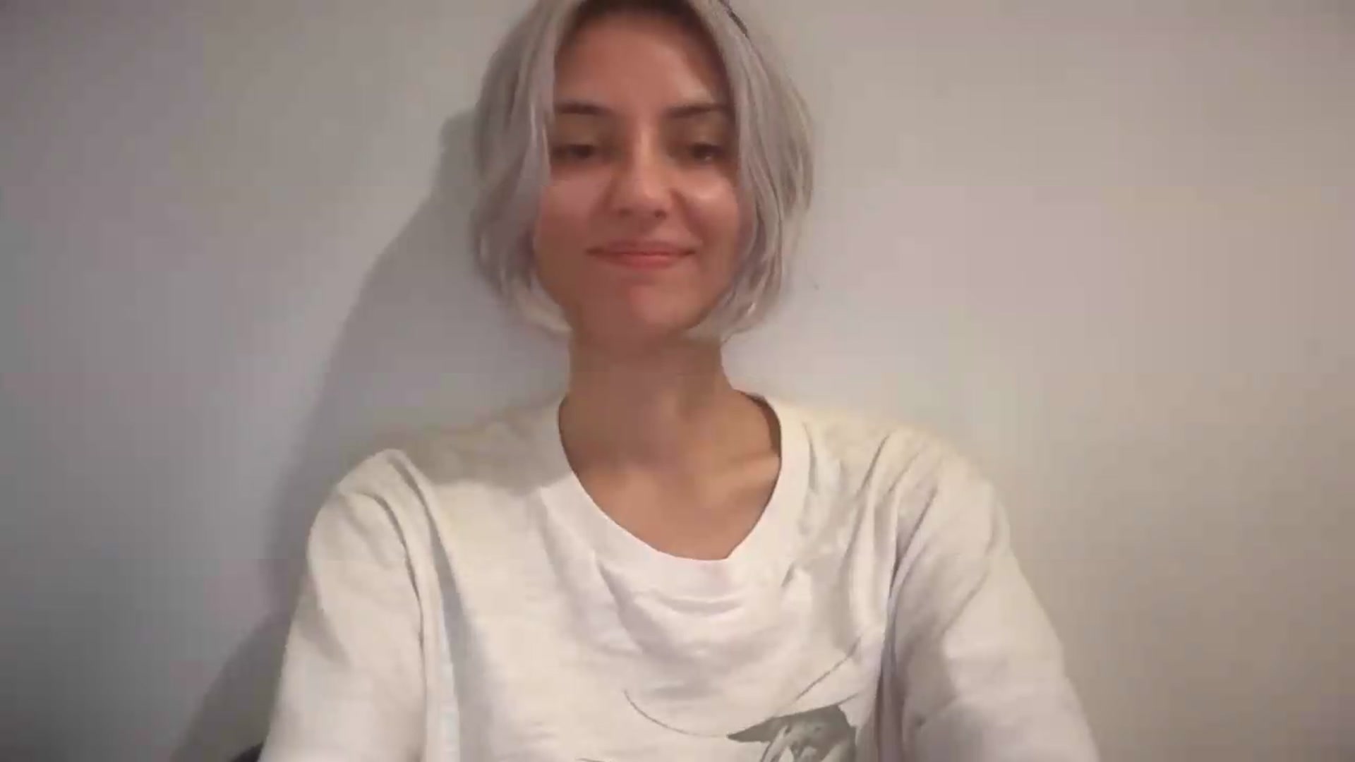 Gallery image thumbnail from LLuckyGirl's myfreecams stream on, 08/27/2026, 15:21 image 10 of 20