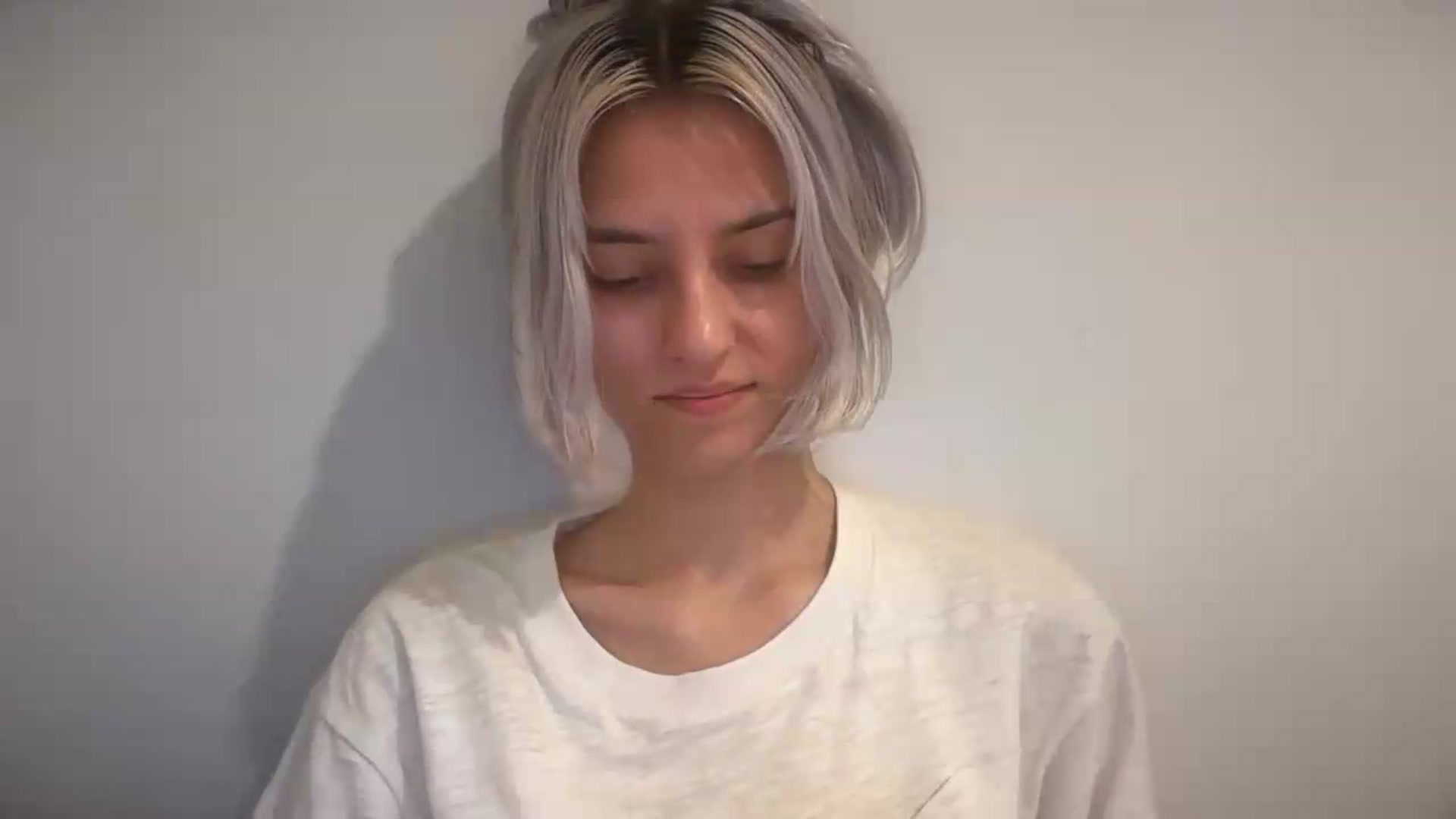 Gallery image thumbnail from LLuckyGirl's myfreecams stream on, 08/27/2026, 17:40 image 2 of 20