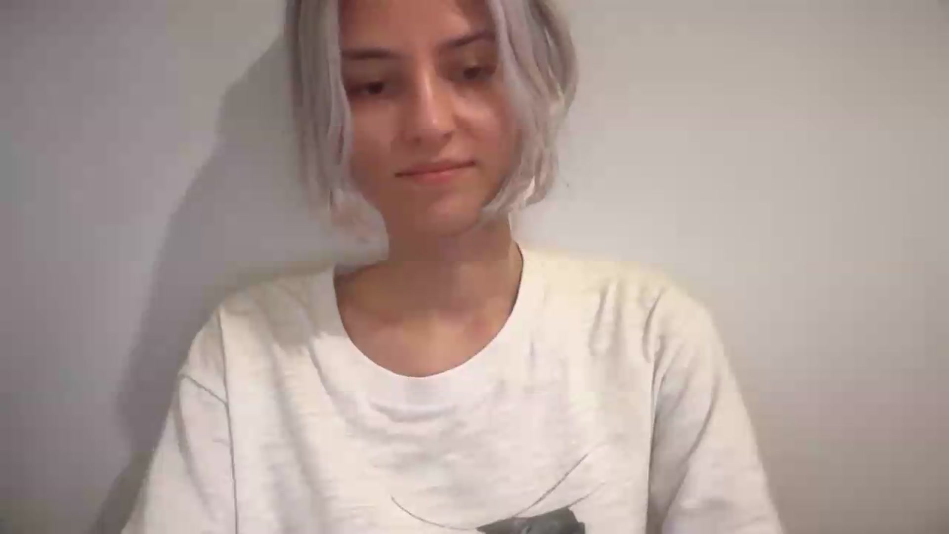 Gallery image thumbnail from LLuckyGirl's myfreecams stream on, 08/27/2026, 17:40 image 19 of 20