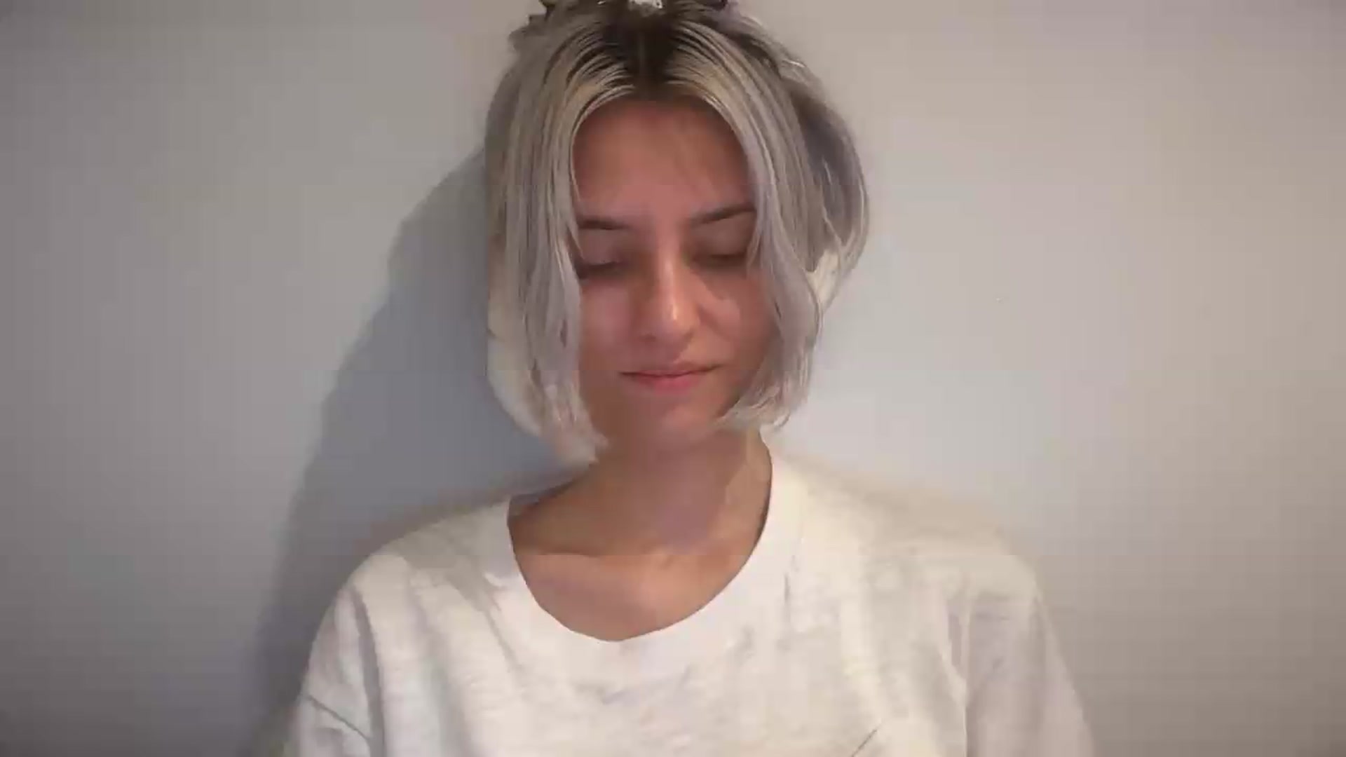 Gallery image thumbnail from LLuckyGirl's myfreecams stream on, 08/27/2026, 17:40 image 8 of 20