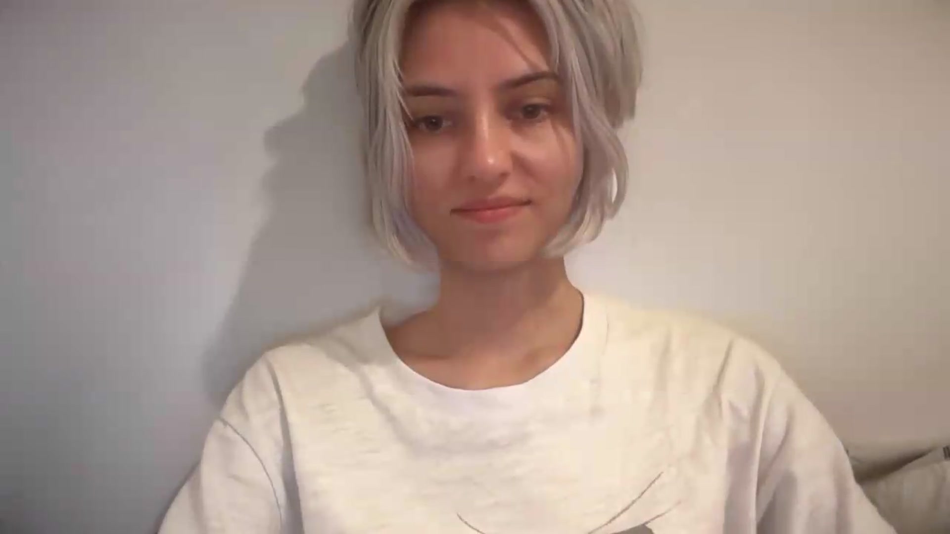 Gallery image thumbnail from LLuckyGirl's myfreecams stream on, 08/29/2026, 13:51 image 17 of 20