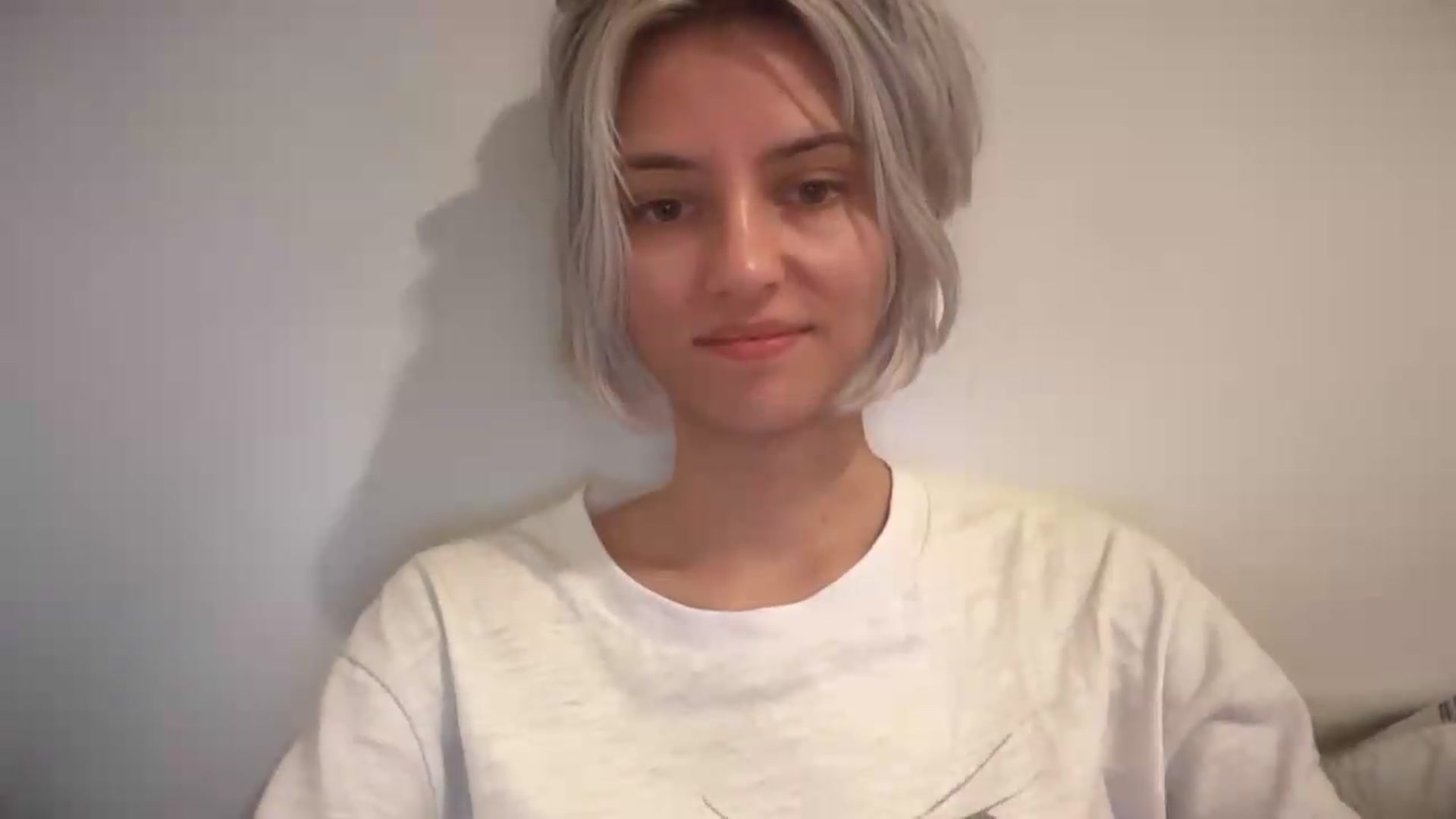 Gallery image thumbnail from LLuckyGirl's myfreecams stream on, 08/29/2026, 13:51 image 16 of 20