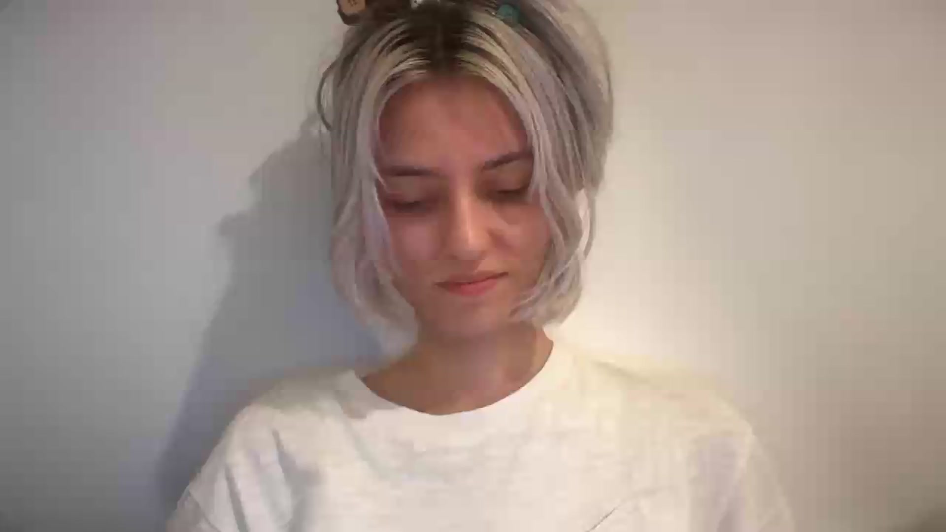 Gallery image thumbnail from LLuckyGirl's myfreecams stream on, 08/29/2026, 16:09 image 1 of 20
