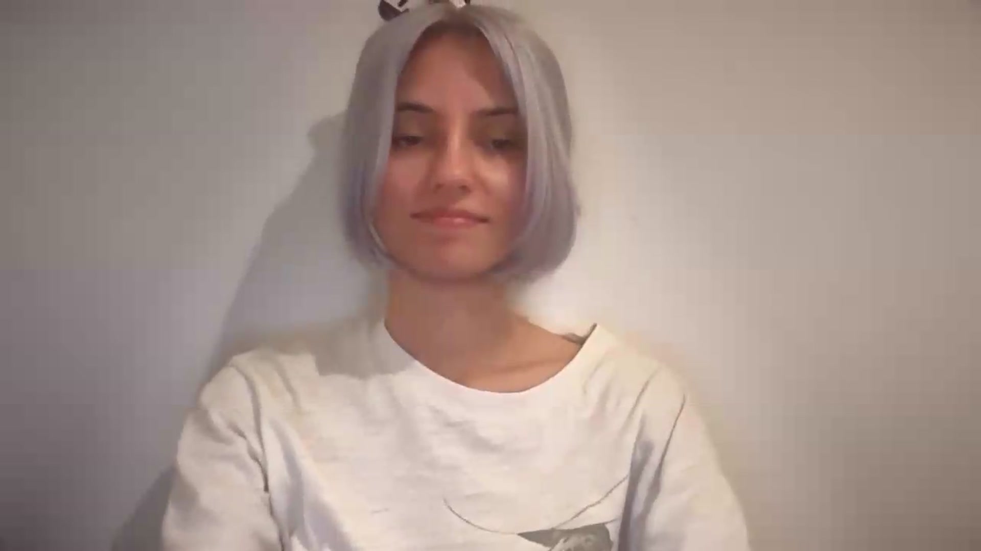 Gallery image thumbnail from LLuckyGirl's myfreecams stream on, 08/30/2026, 17:07 image 19 of 20