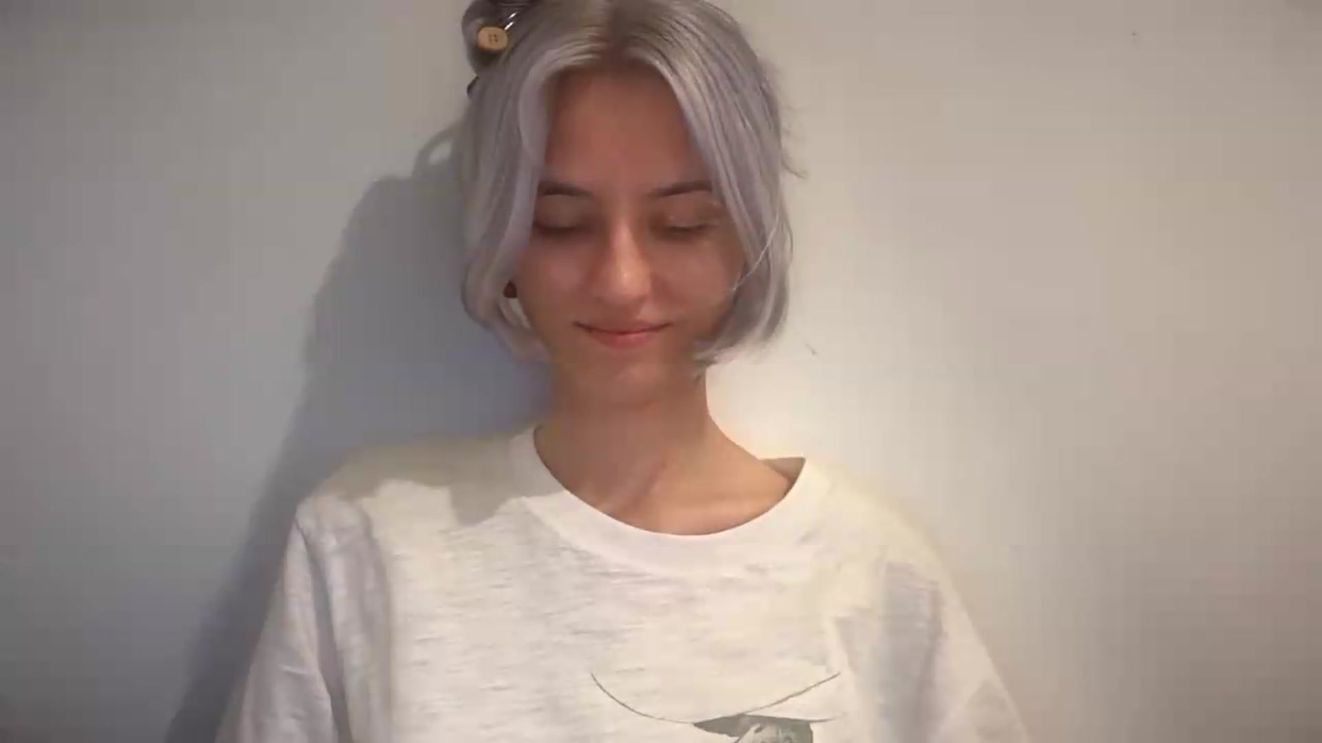 Gallery image thumbnail from LLuckyGirl's myfreecams stream on, 09/01/2026, 17:16 image 19 of 20