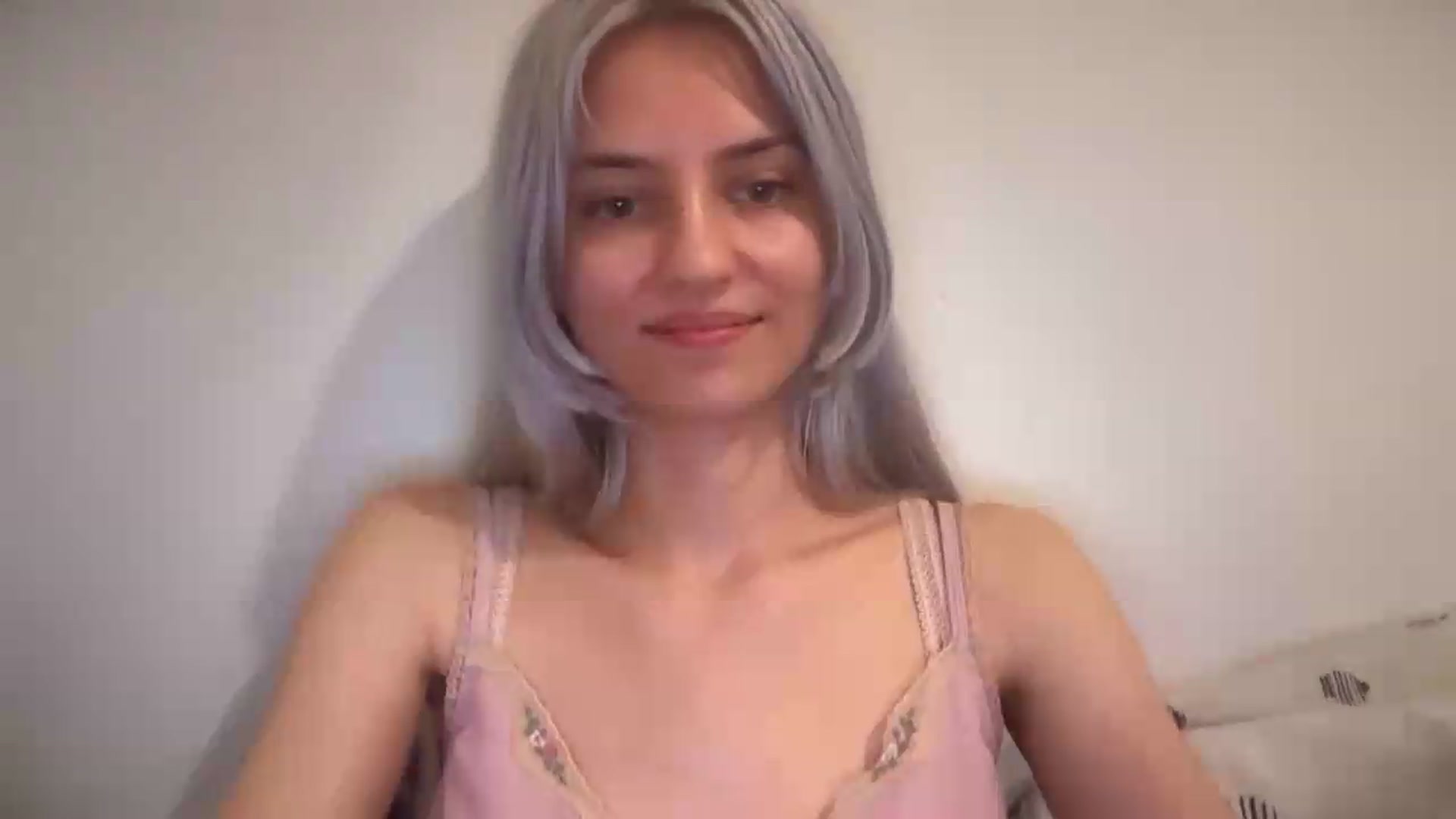 Gallery image thumbnail from LLuckyGirl's myfreecams stream on, 09/05/2026, 17:40 image 18 of 20
