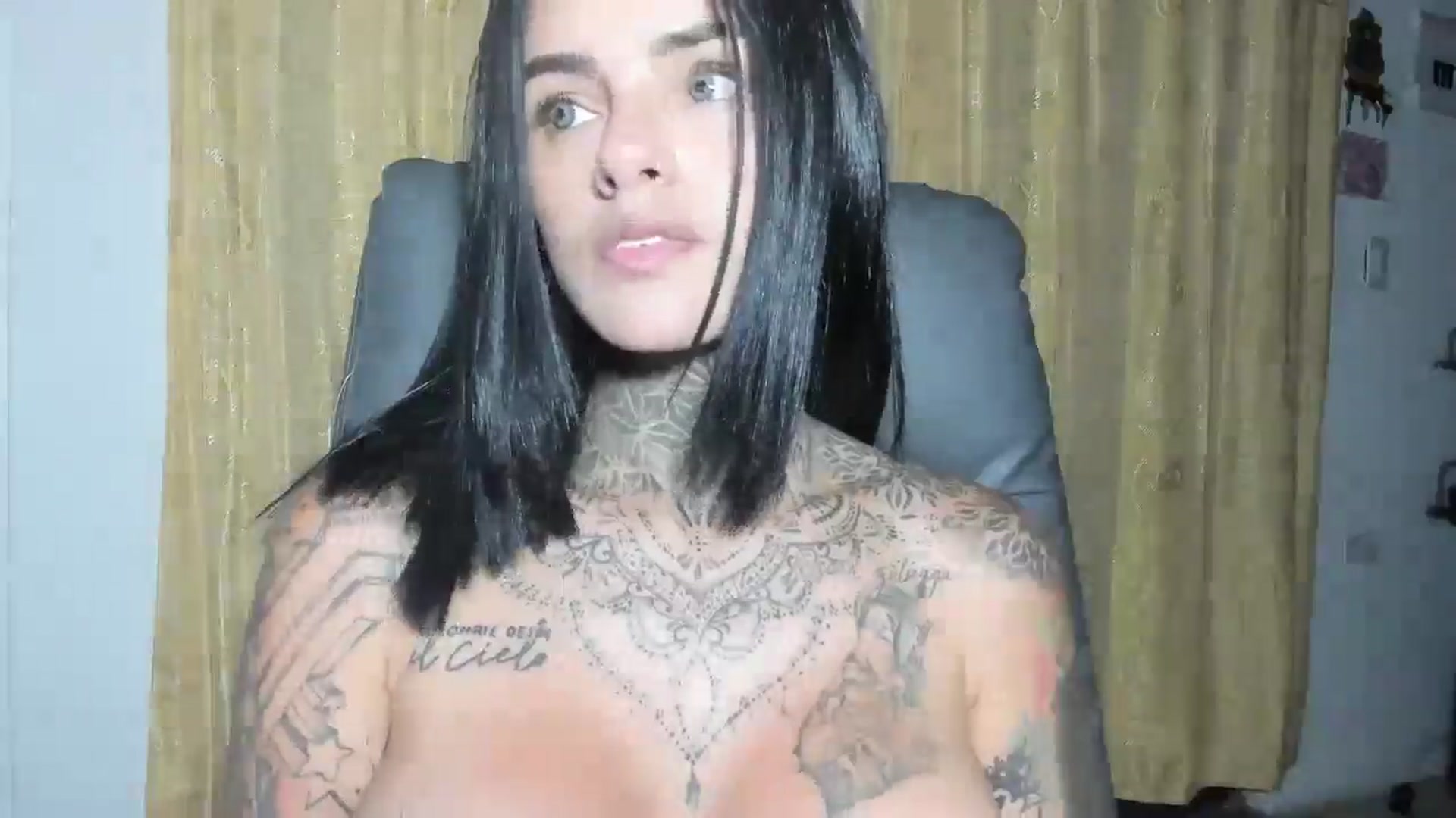 Gallery image thumbnail from LORETTA_1's myfreecams stream on, 09/22/2025, 06:56 image 18 of 20