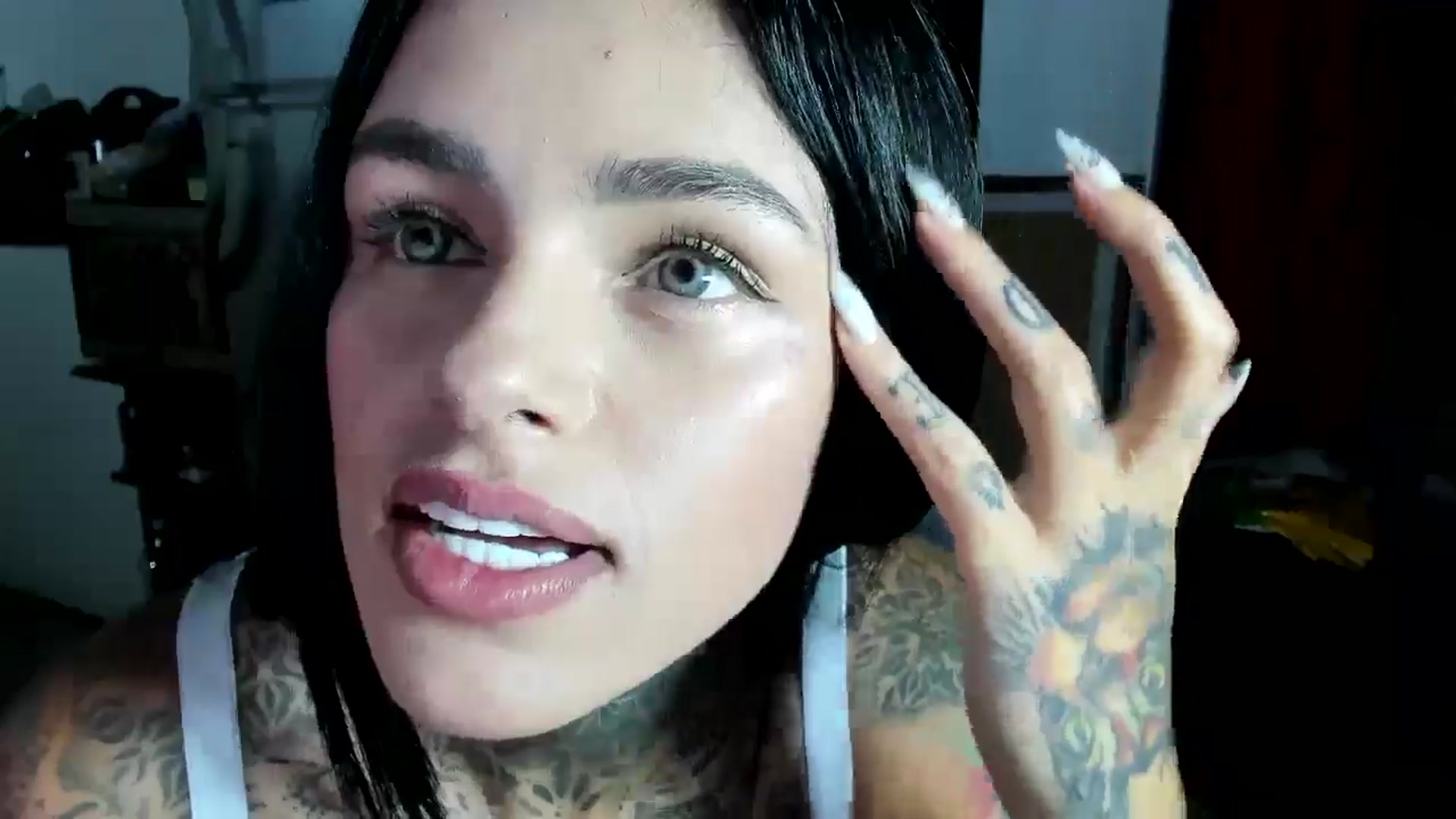 Gallery image thumbnail from LORETTA_1's myfreecams stream on, 10/22/2025, 03:59 image 9 of 20