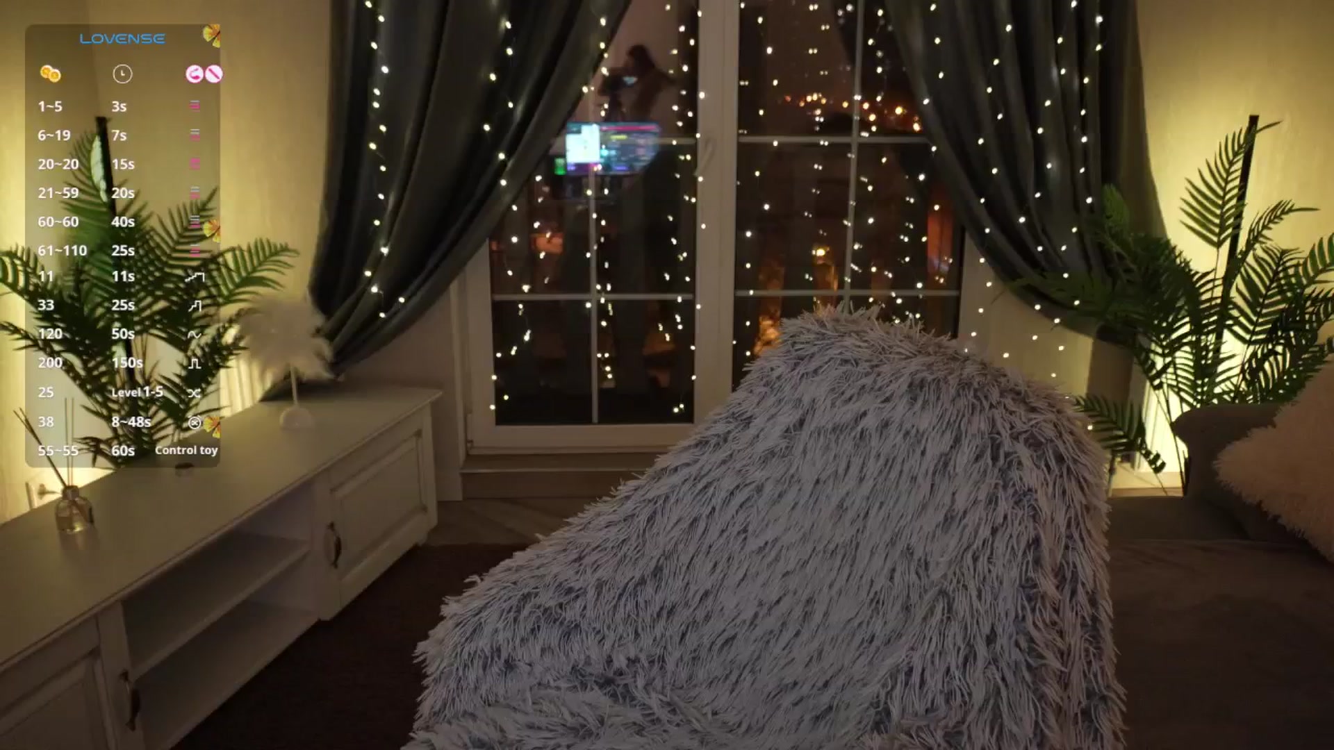 Gallery image thumbnail from LOVELYLilyy's myfreecams stream on, 12/14/2025, 22:22 image 4 of 20