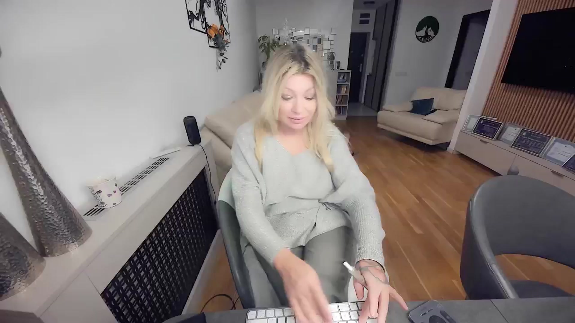 Gallery image thumbnail from LOVE_CATALINA's myfreecams stream on, 01/01/2025, 17:26 image 9 of 20