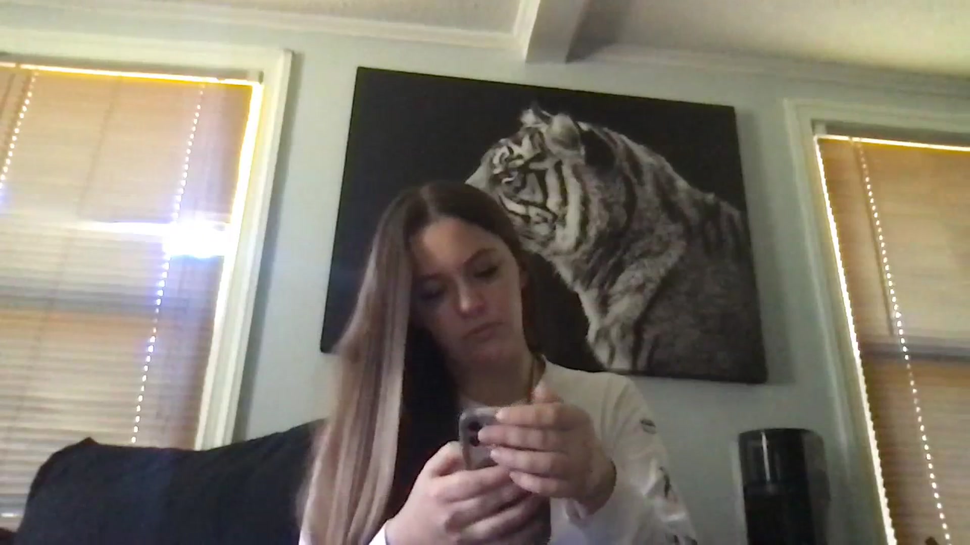 Gallery image thumbnail from LOVE_SOPHIA's myfreecams stream on, 09/20/2023, 14:53 image 9 of 20