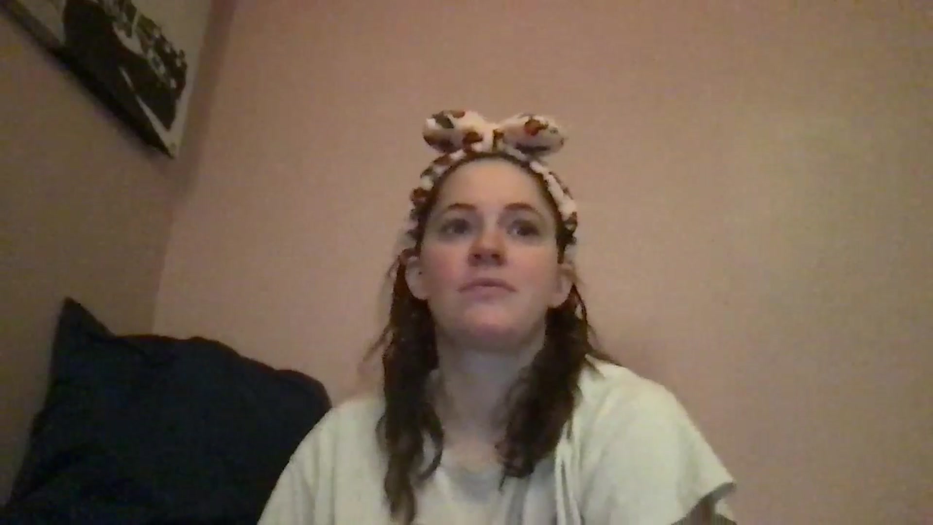 Gallery image thumbnail from LOVE_SOPHIA's myfreecams stream on, 07/16/2024, 08:59 image 8 of 20
