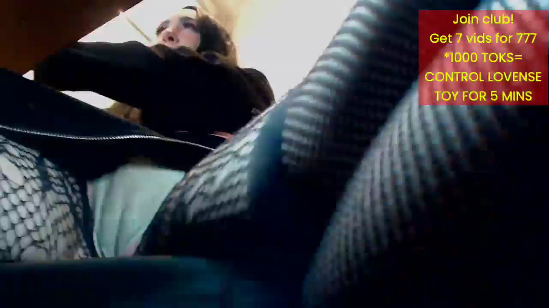 Gallery image thumbnail from LUCIELUVIT's myfreecams stream on, 05/15/2025, 01:22 image 19 of 20