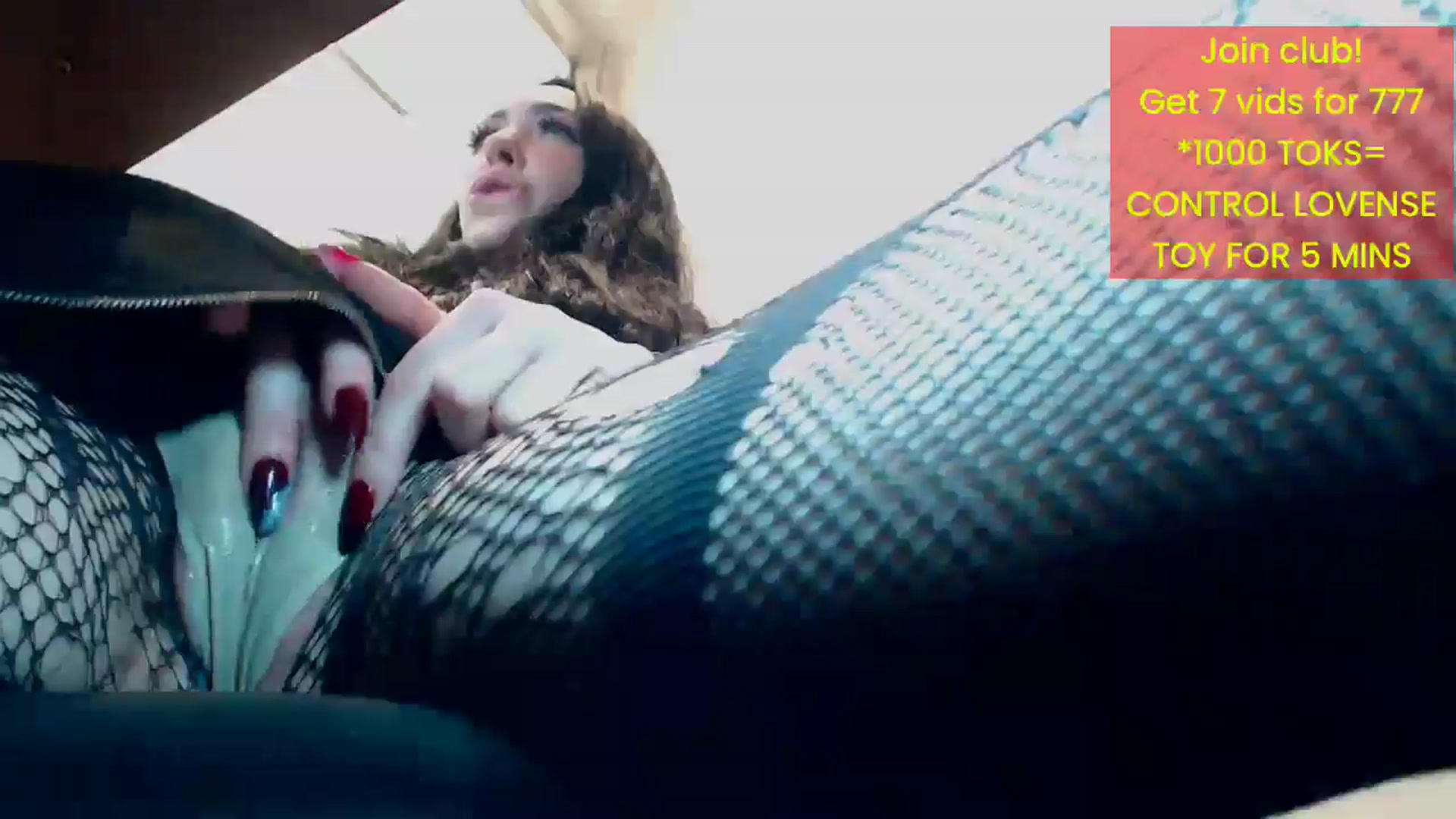 Gallery image thumbnail from LUCIELUVIT's myfreecams stream on, 05/15/2025, 01:22 image 14 of 20