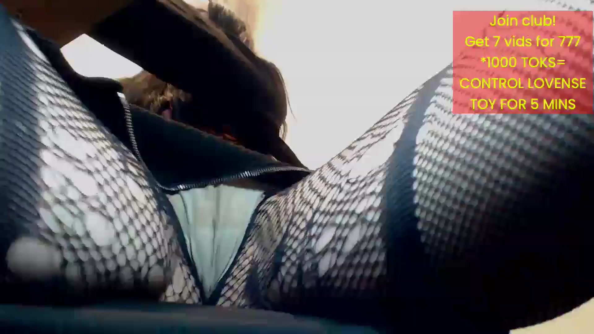 Gallery image thumbnail from LUCIELUVIT's myfreecams stream on, 05/15/2025, 01:22 image 3 of 20