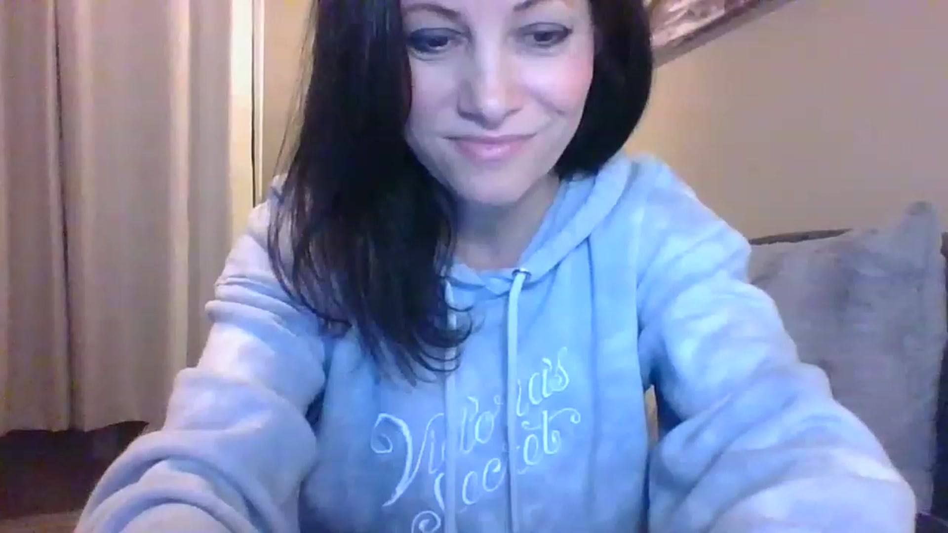 Gallery image thumbnail from LVDOLL's myfreecams stream on, 12/03/2022, 02:17 image 17 of 20