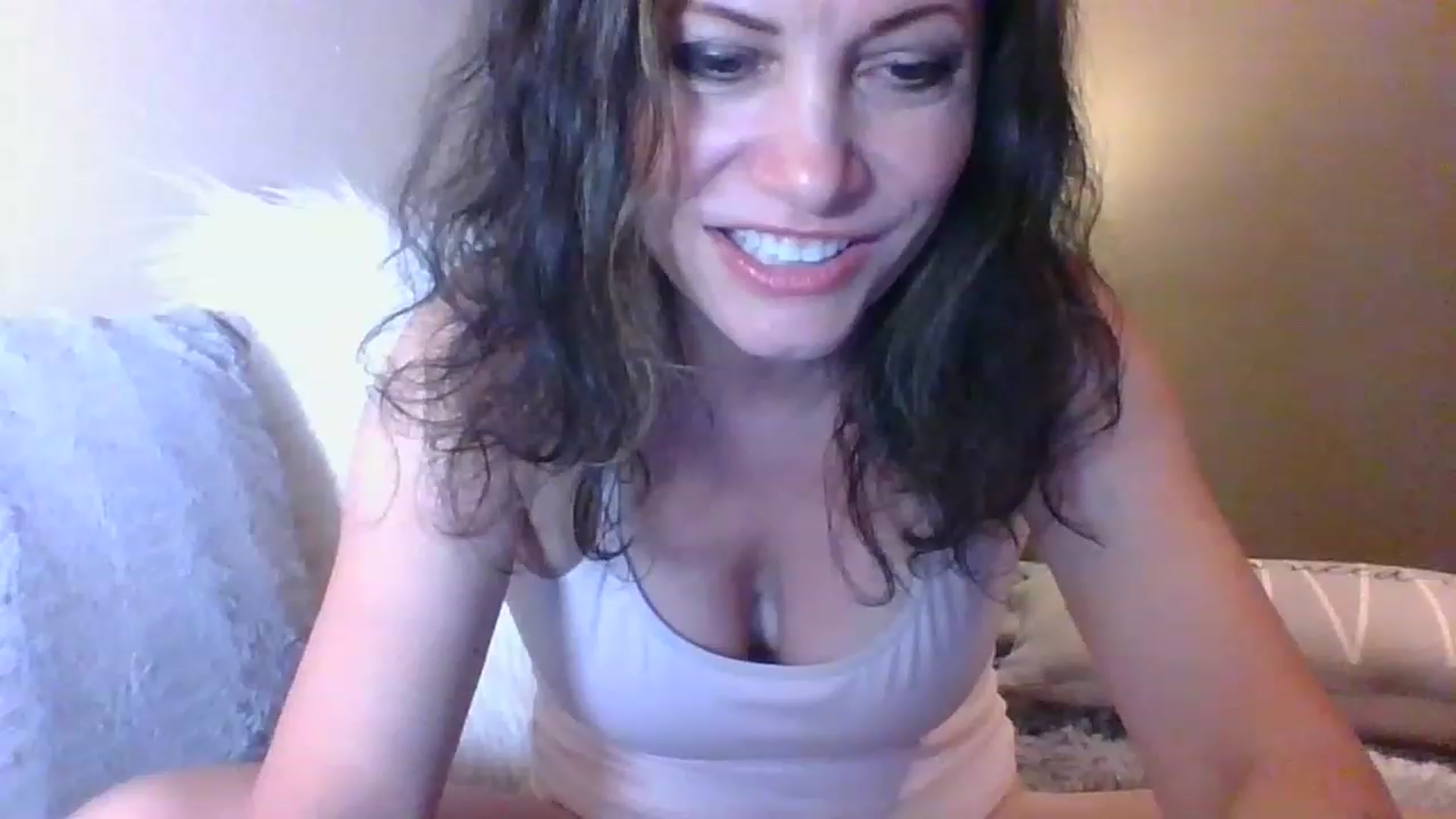 Gallery image thumbnail from LVDOLL's myfreecams stream on, 12/13/2022, 04:31 image 5 of 20