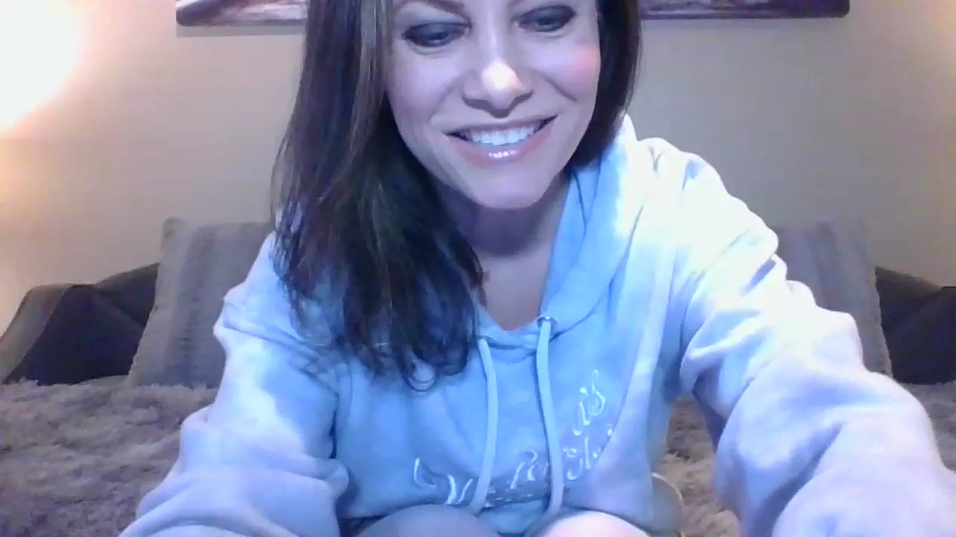 Gallery image thumbnail from LVDOLL's myfreecams stream on, 12/18/2022, 23:03 image 11 of 20