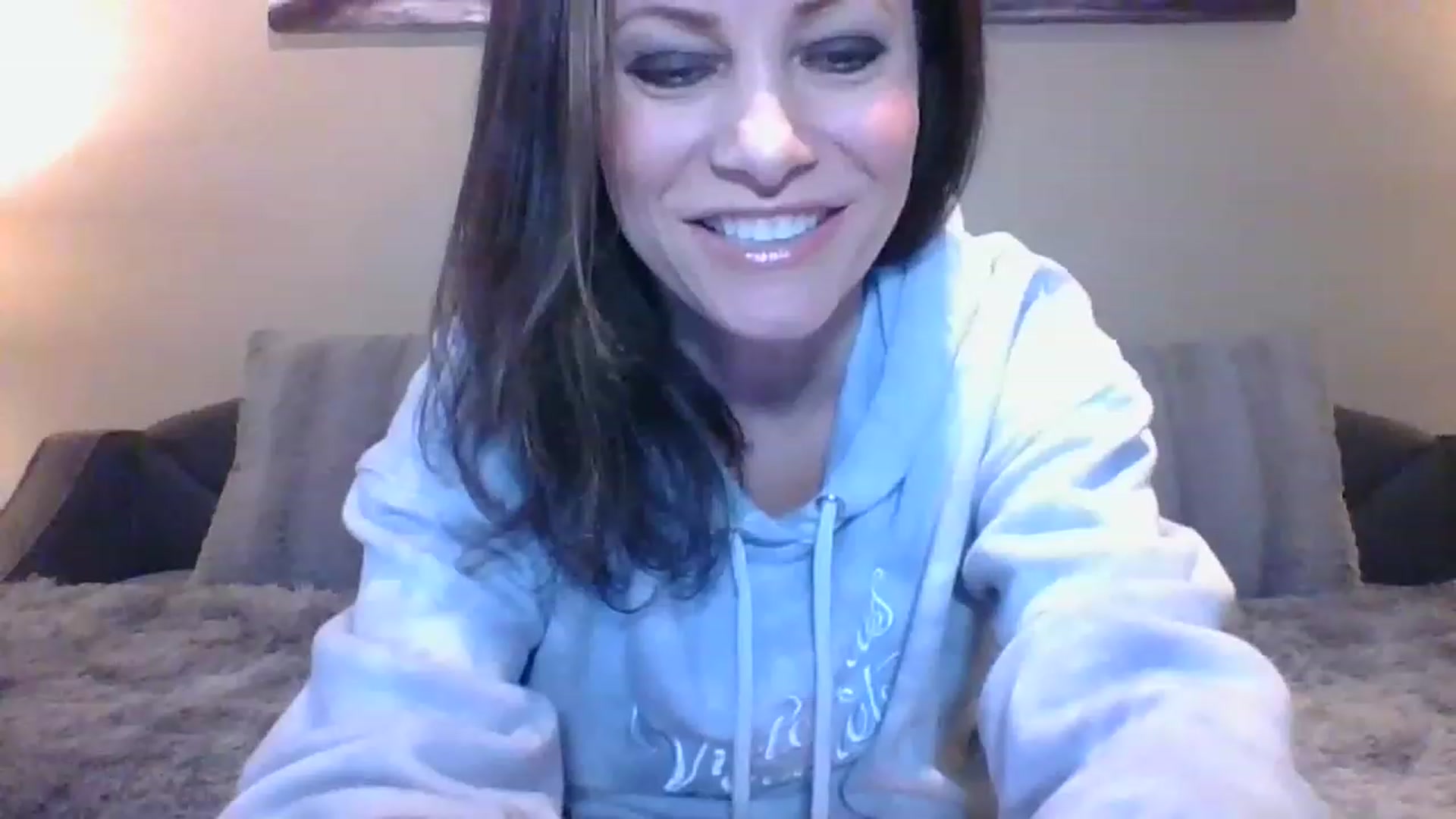 Gallery image thumbnail from LVDOLL's myfreecams stream on, 12/18/2022, 23:03 image 8 of 20