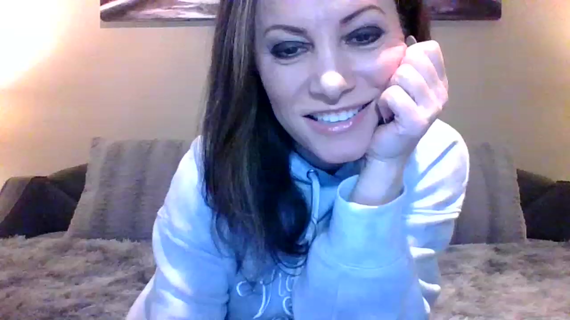 Gallery image thumbnail from LVDOLL's myfreecams stream on, 12/19/2022, 24:07 image 2 of 20