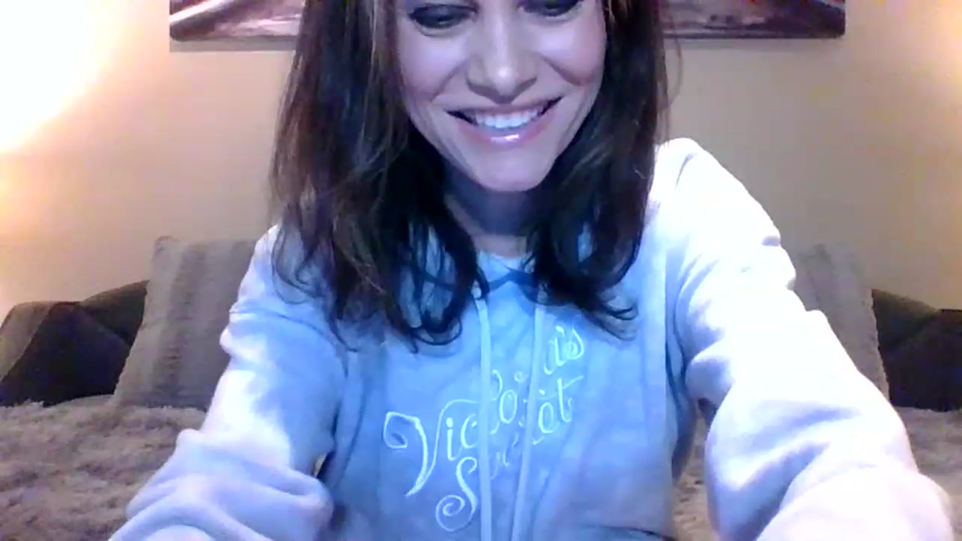 Gallery image thumbnail from LVDOLL's myfreecams stream on, 12/19/2022, 24:07 image 12 of 20