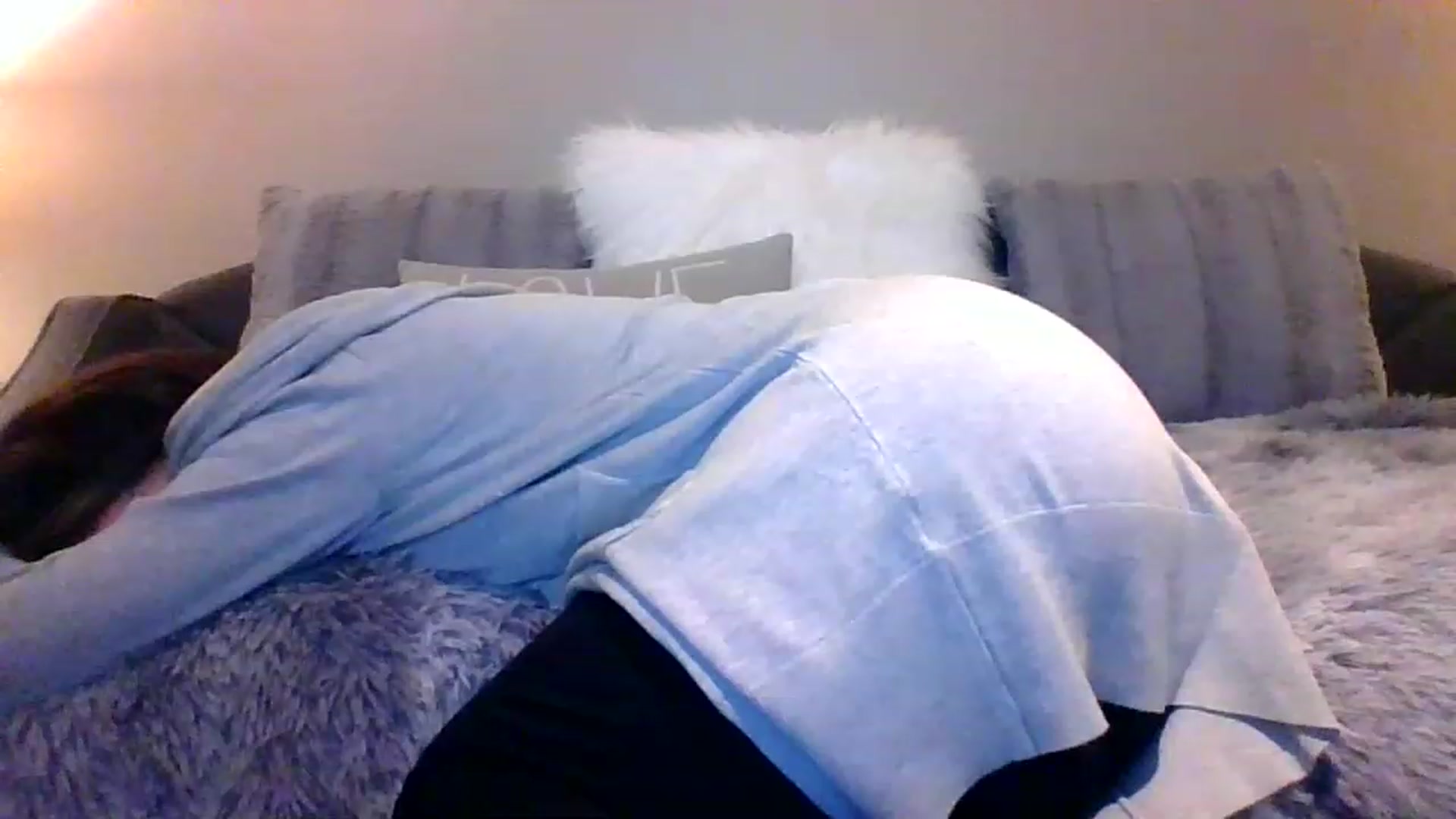 Gallery image thumbnail from LVDOLL's myfreecams stream on, 12/19/2022, 05:41 image 19 of 20