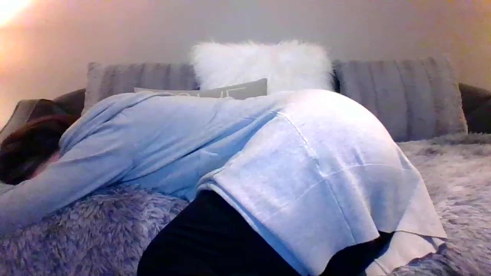 Gallery image thumbnail from LVDOLL's myfreecams stream on, 12/19/2022, 05:41 image 16 of 20