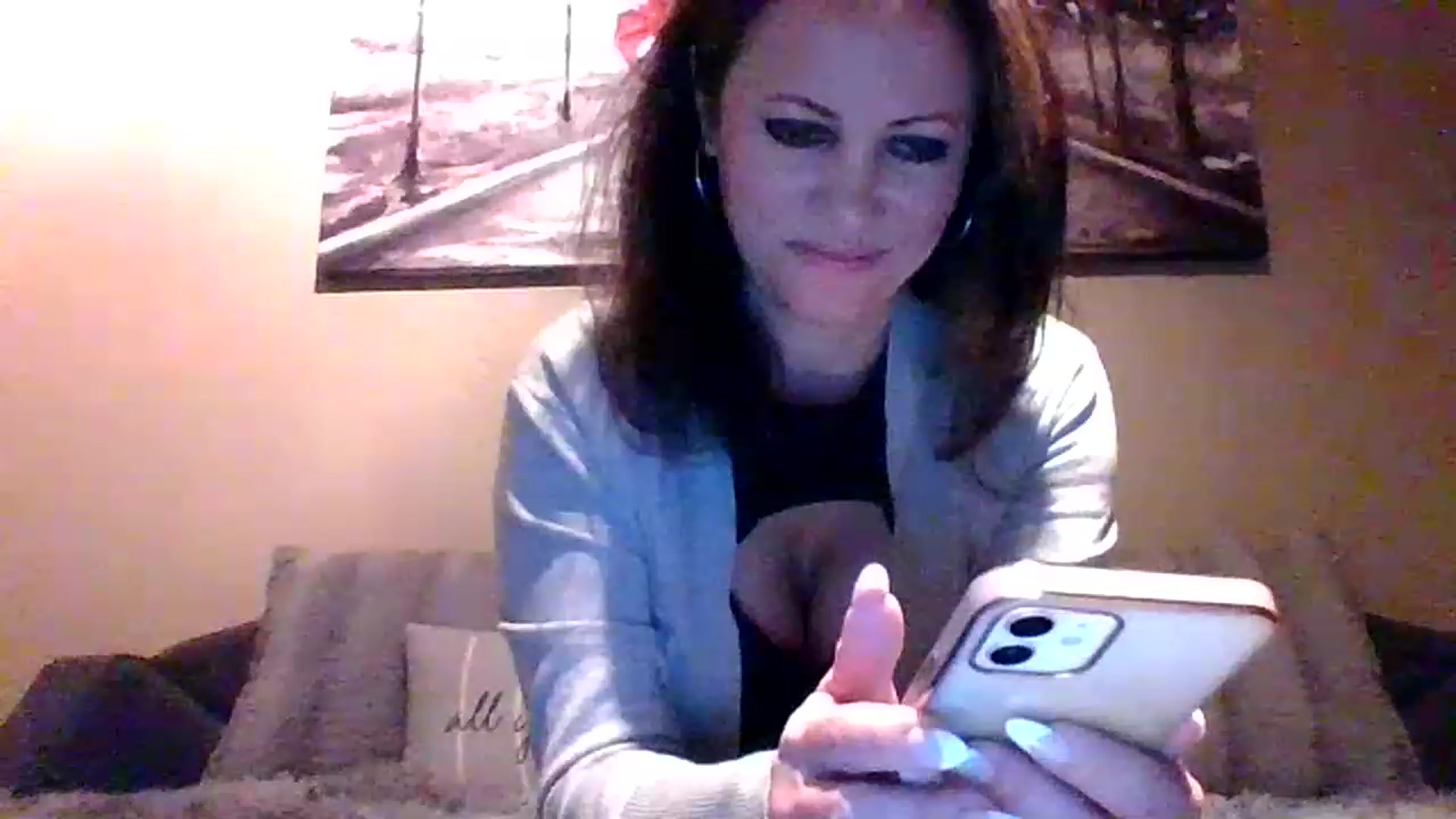 Gallery image thumbnail from LVDOLL's myfreecams stream on, 12/19/2022, 05:41 image 6 of 20